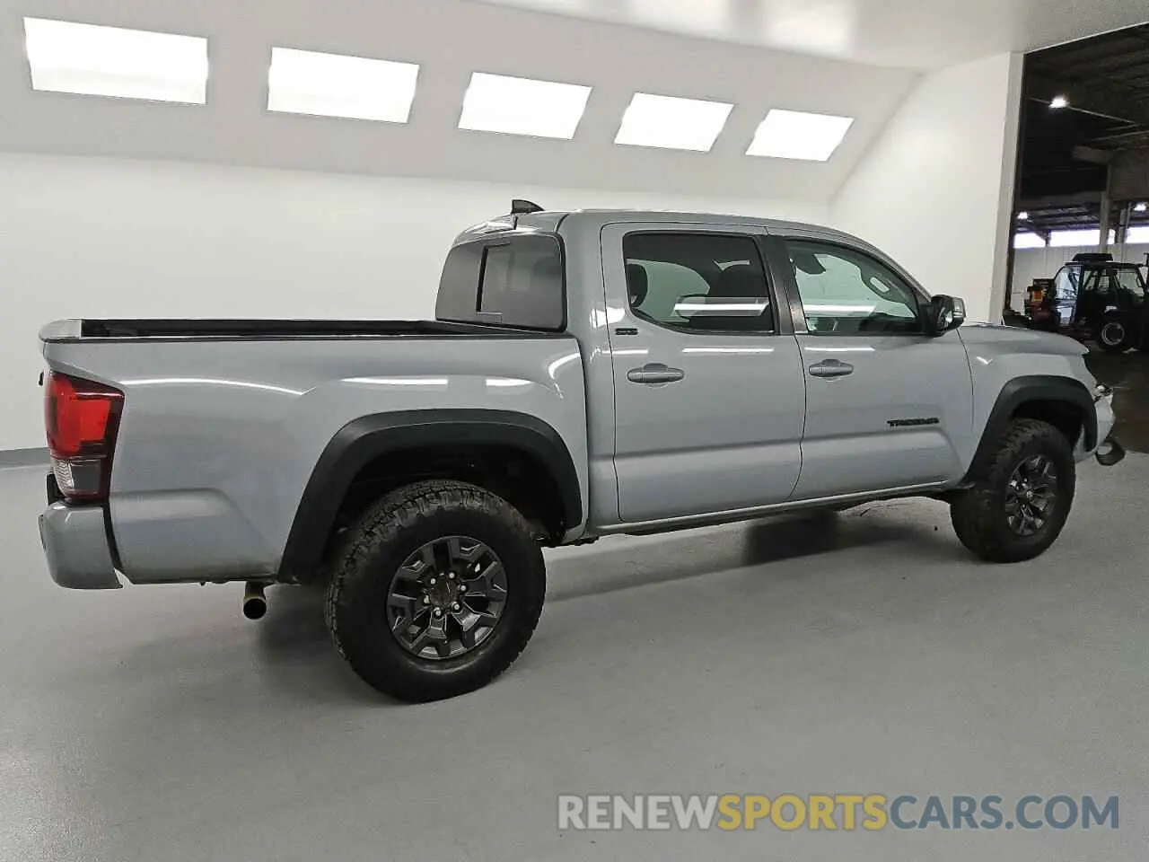 3 Photograph of a damaged car 5TFCZ5ANXMX275818 TOYOTA TACOMA 2021