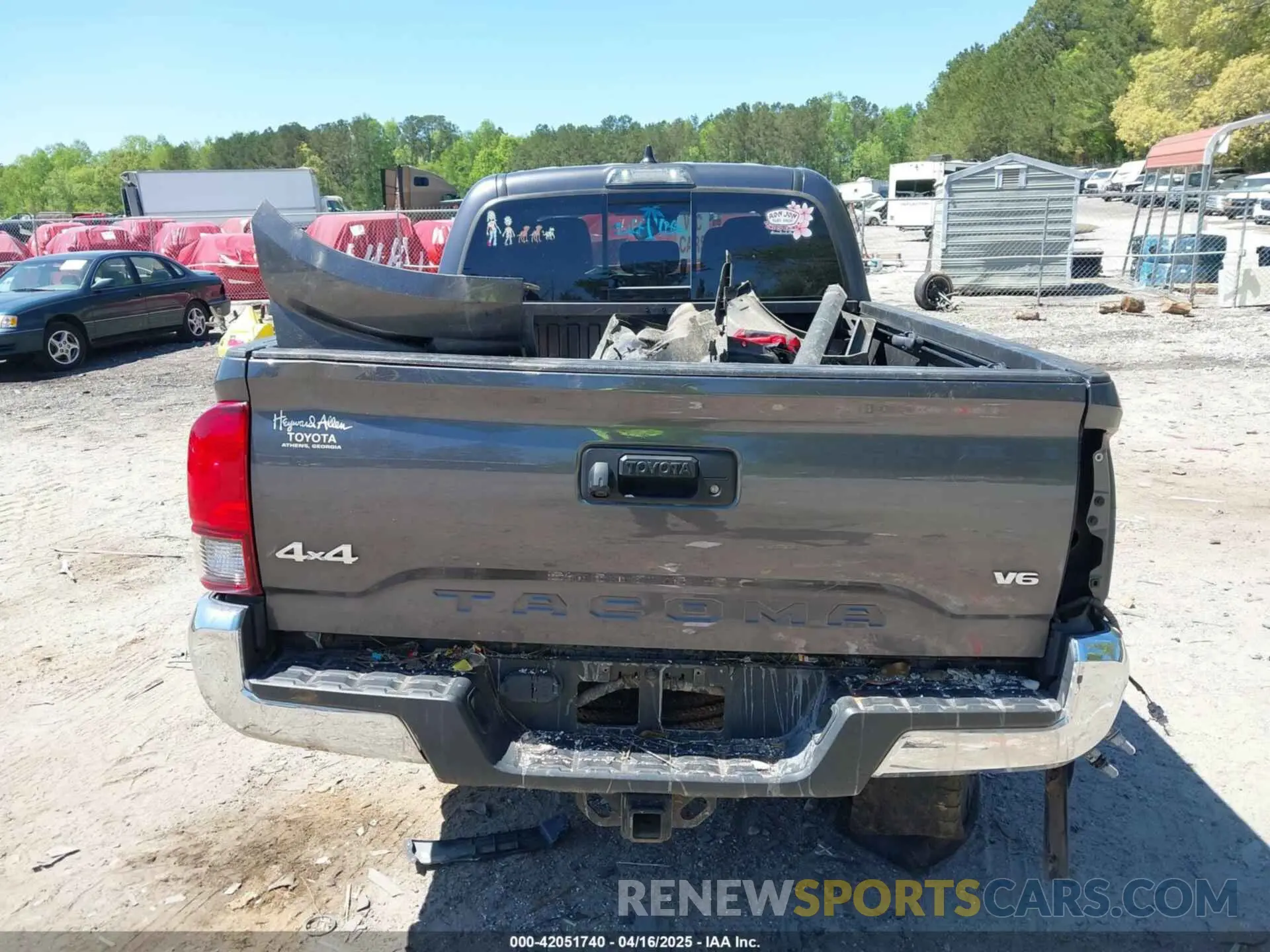 17 Photograph of a damaged car 5TFDZ5BN6MX059581 TOYOTA TACOMA 2021