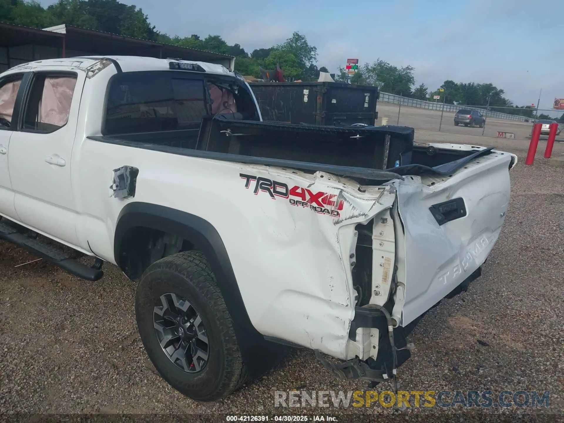 11 Photograph of a damaged car 5TFDZ5BN8MX067522 TOYOTA TACOMA 2021