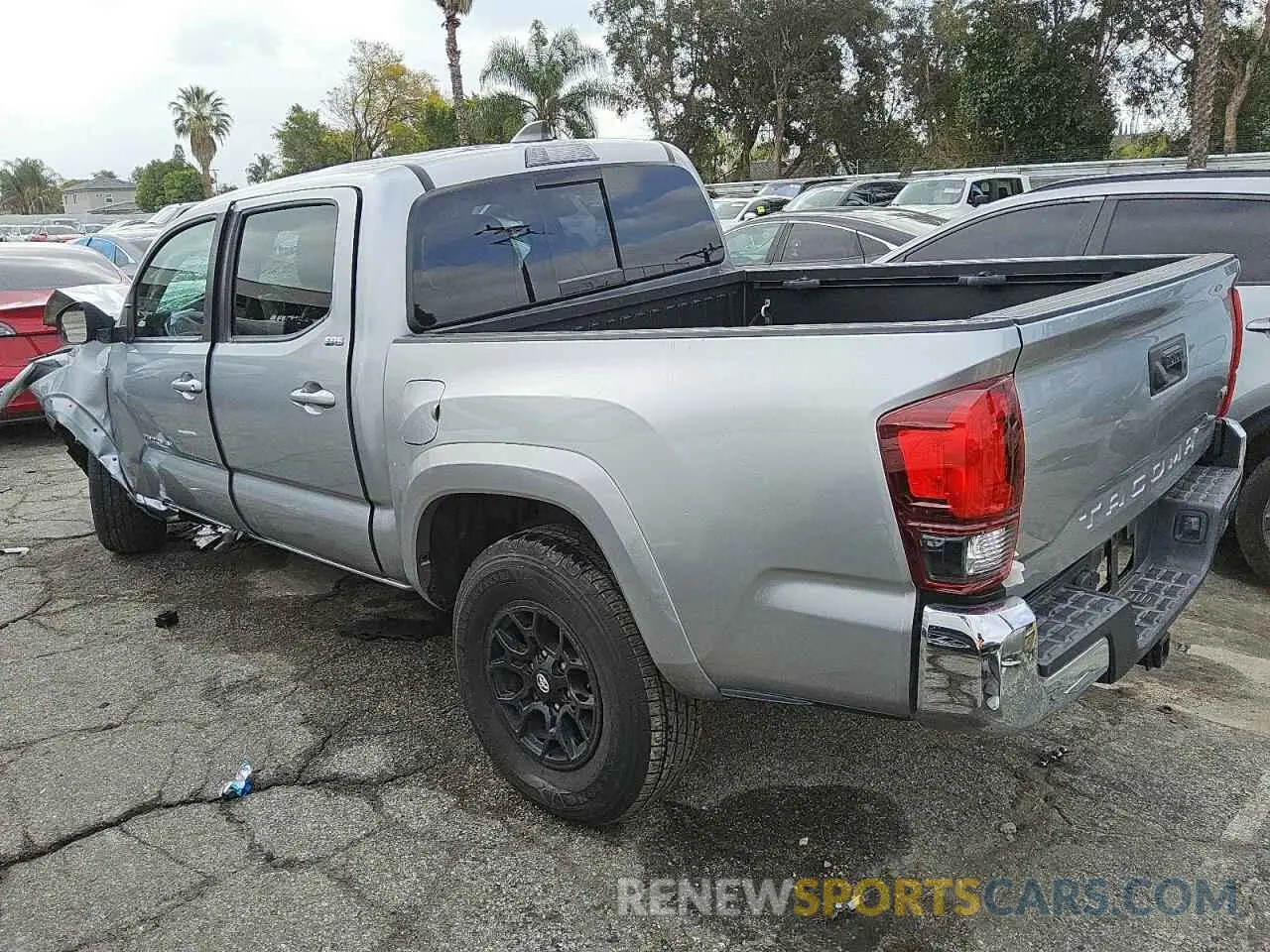 2 Photograph of a damaged car 3TMAZ5CN0NM173410 TOYOTA TACOMA 2022