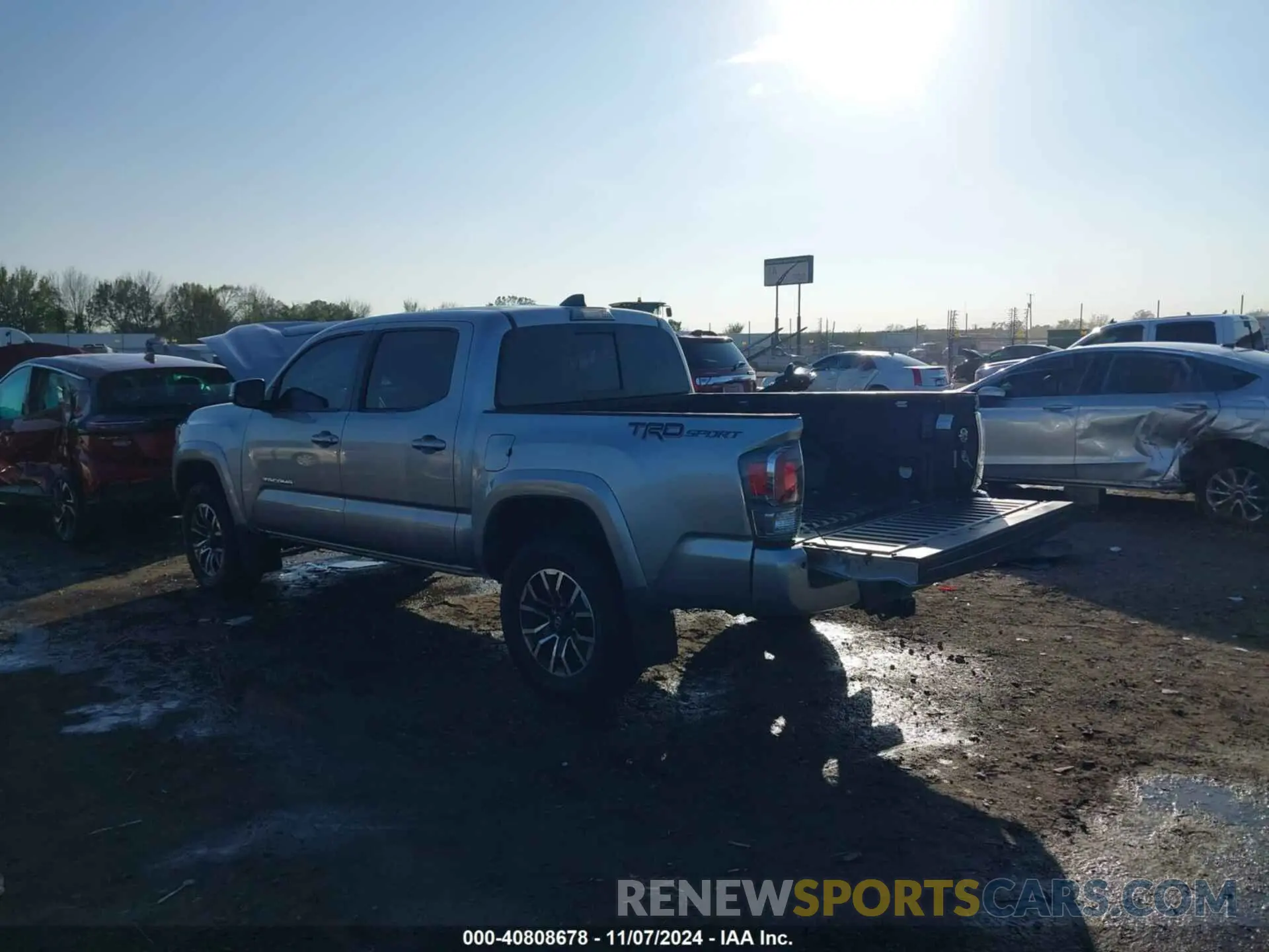 3 Photograph of a damaged car 3TMAZ5CN0NM177005 TOYOTA TACOMA 2022