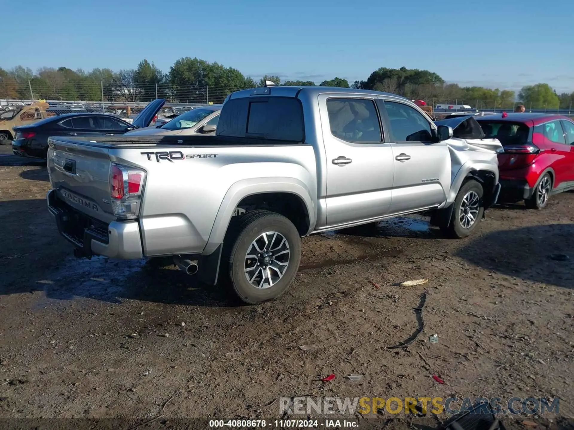 4 Photograph of a damaged car 3TMAZ5CN0NM177005 TOYOTA TACOMA 2022