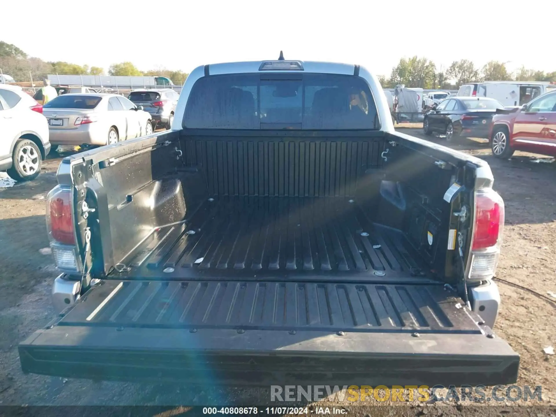 8 Photograph of a damaged car 3TMAZ5CN0NM177005 TOYOTA TACOMA 2022