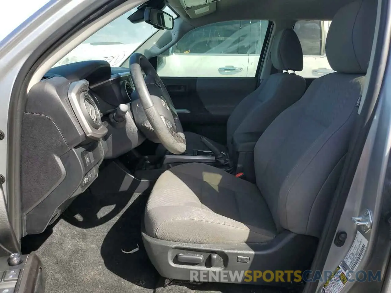 7 Photograph of a damaged car 3TMAZ5CN1NM165218 TOYOTA TACOMA 2022