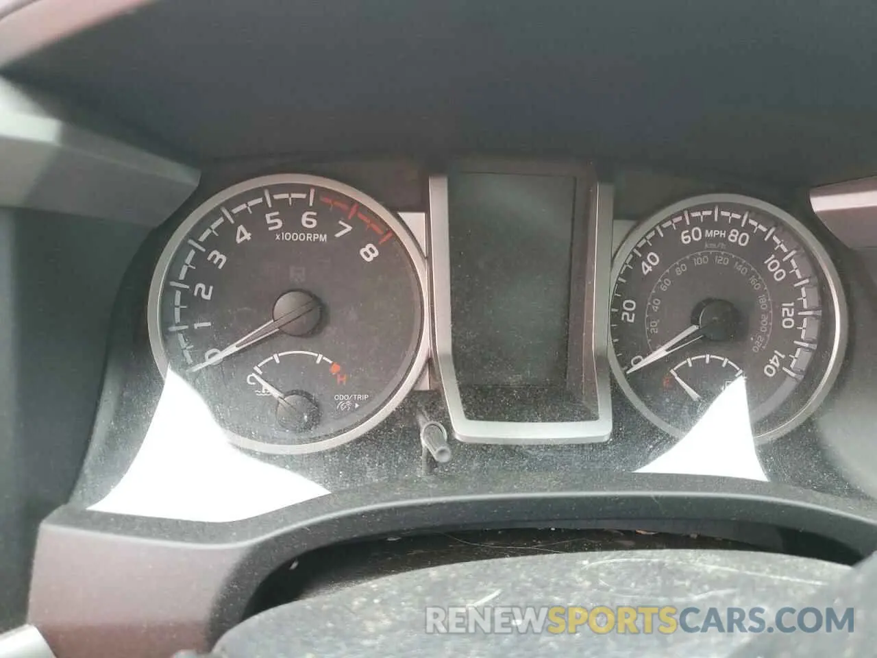9 Photograph of a damaged car 3TMAZ5CN1NM165218 TOYOTA TACOMA 2022