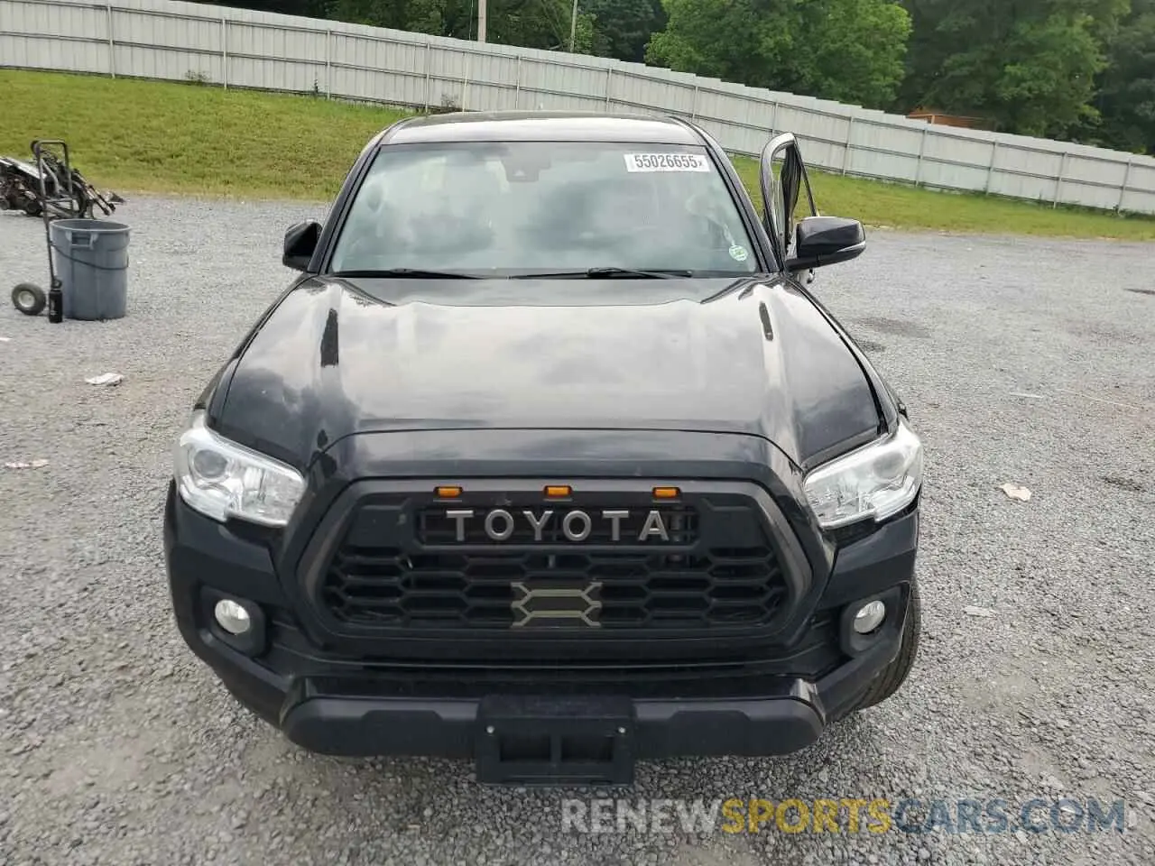 5 Photograph of a damaged car 3TMAZ5CN1NM169785 TOYOTA TACOMA 2022