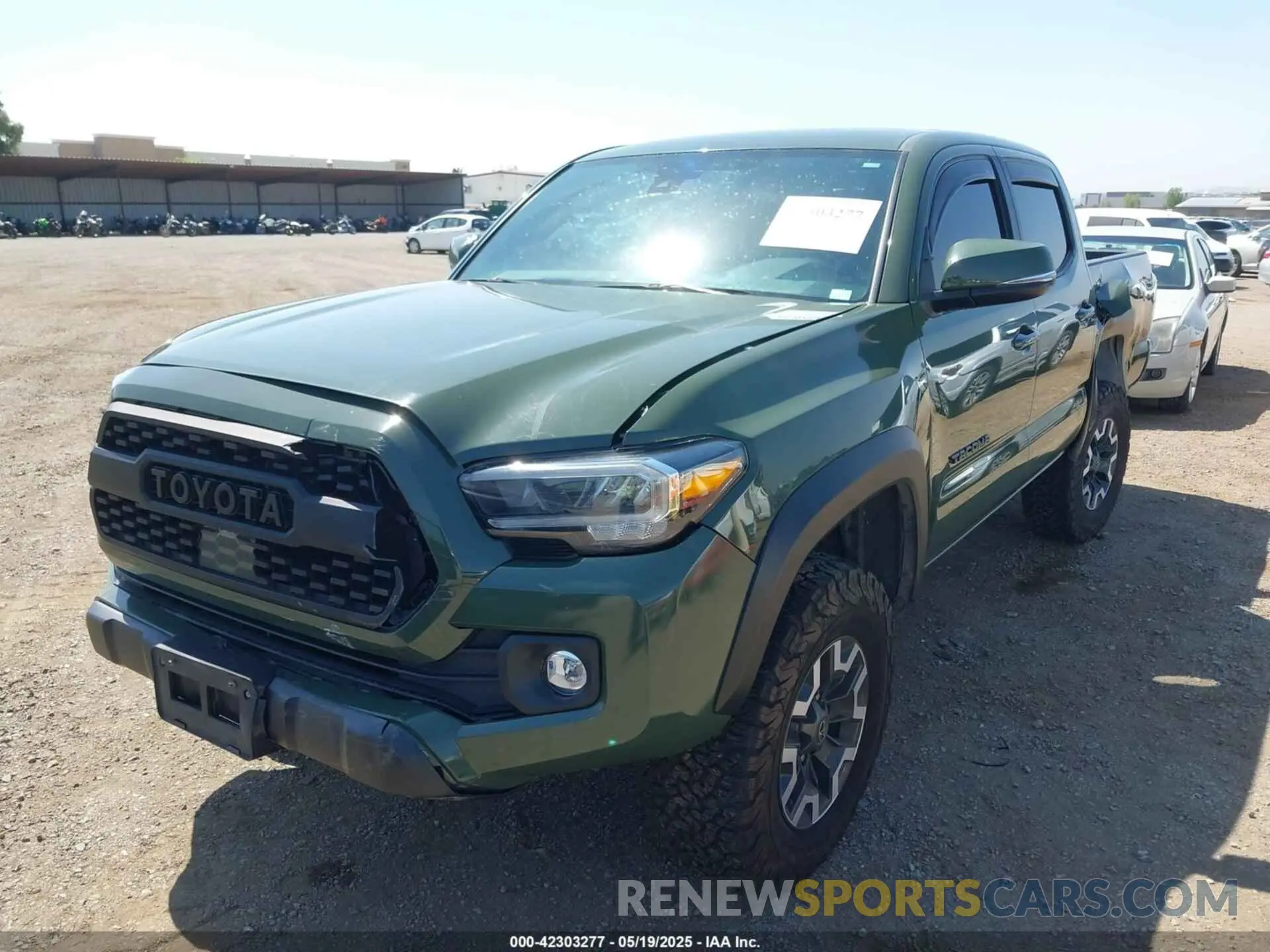 6 Photograph of a damaged car 3TMAZ5CN1NM170418 TOYOTA TACOMA 2022