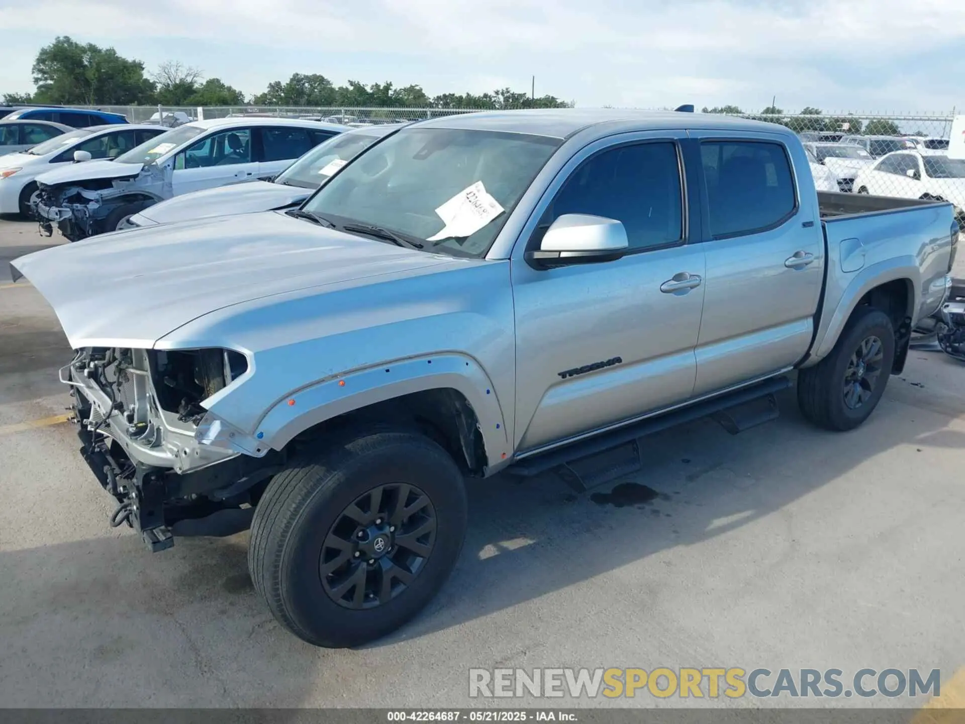 19 Photograph of a damaged car 3TMAZ5CN1NM176834 TOYOTA TACOMA 2022