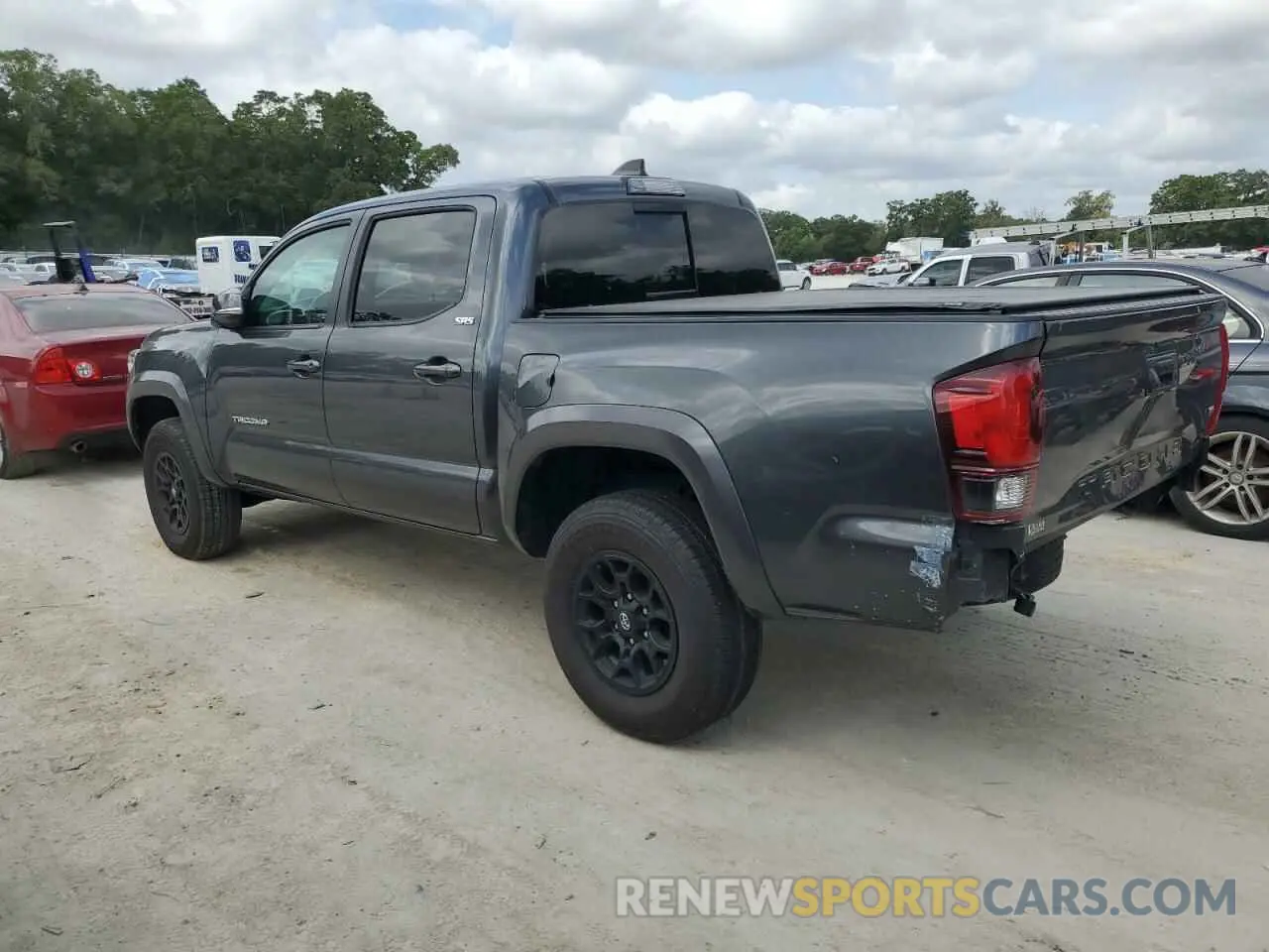 2 Photograph of a damaged car 3TMAZ5CN1NM185954 TOYOTA TACOMA 2022