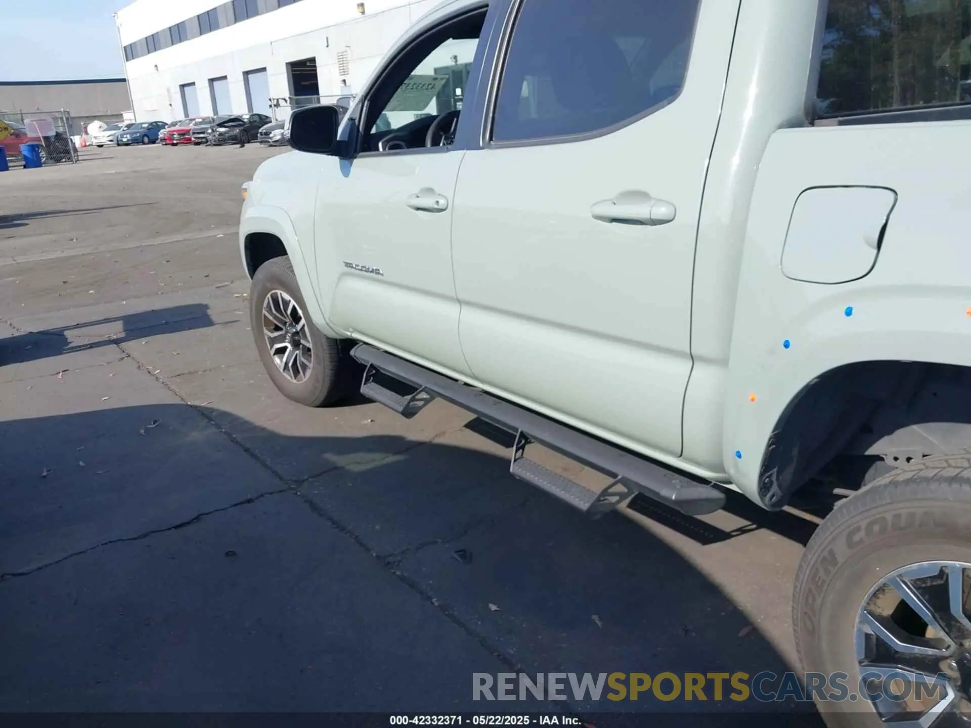 14 Photograph of a damaged car 3TMAZ5CN2NM164692 TOYOTA TACOMA 2022