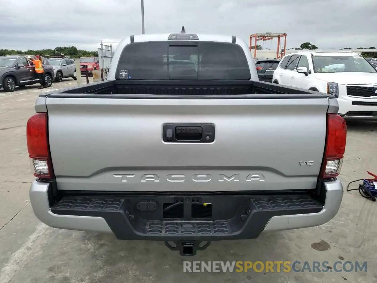 6 Photograph of a damaged car 3TMAZ5CN2NM166054 TOYOTA TACOMA 2022