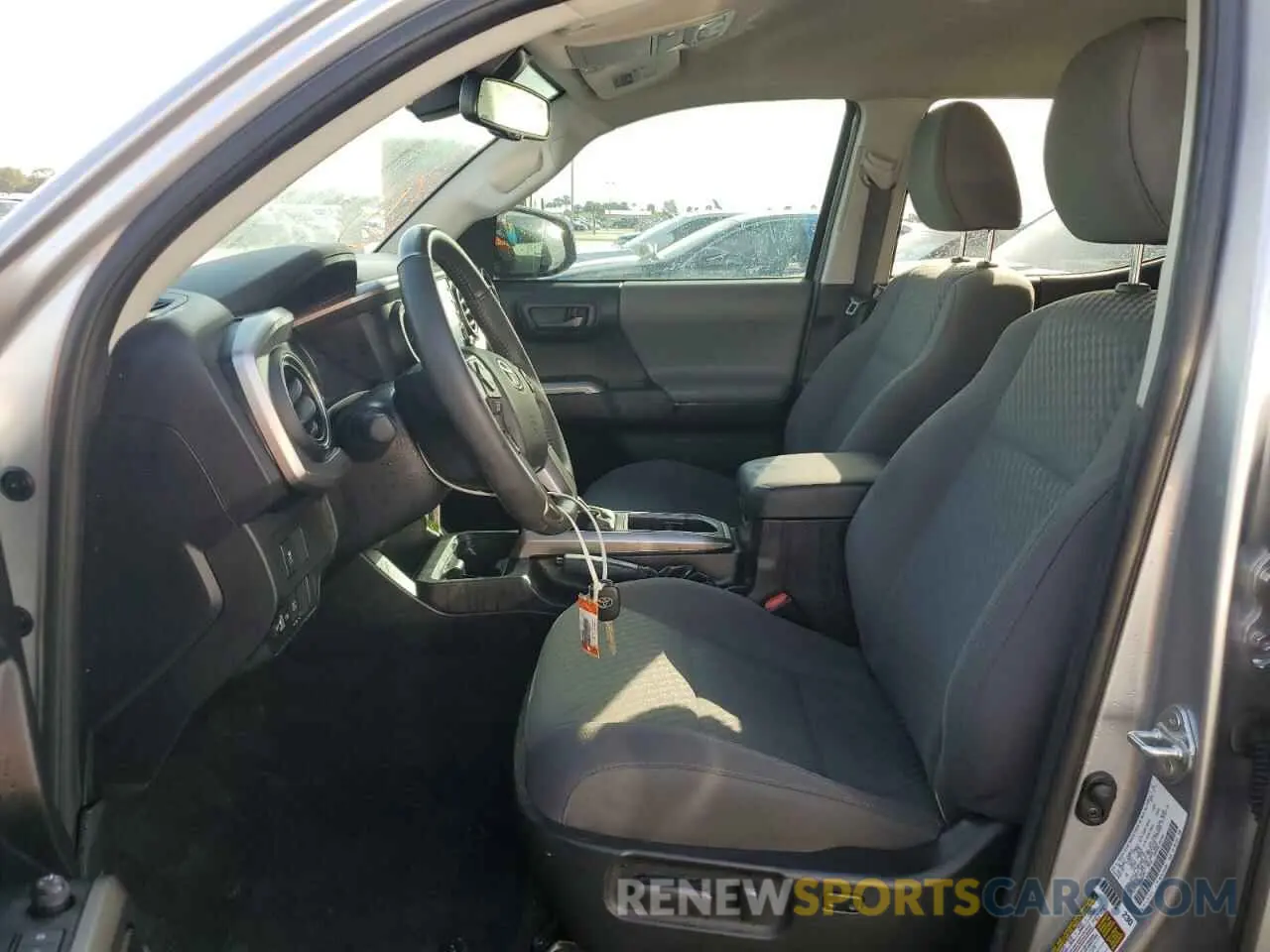 7 Photograph of a damaged car 3TMAZ5CN2NM166054 TOYOTA TACOMA 2022