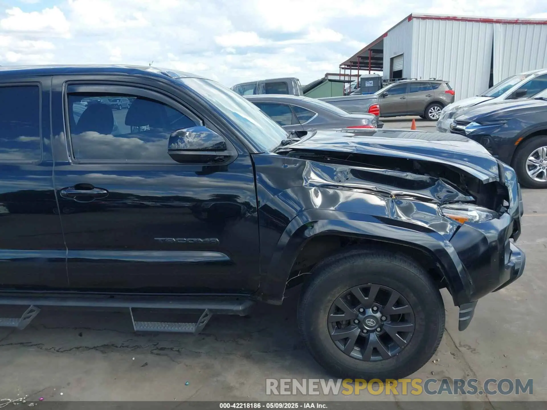 13 Photograph of a damaged car 3TMAZ5CN2NM170833 TOYOTA TACOMA 2022