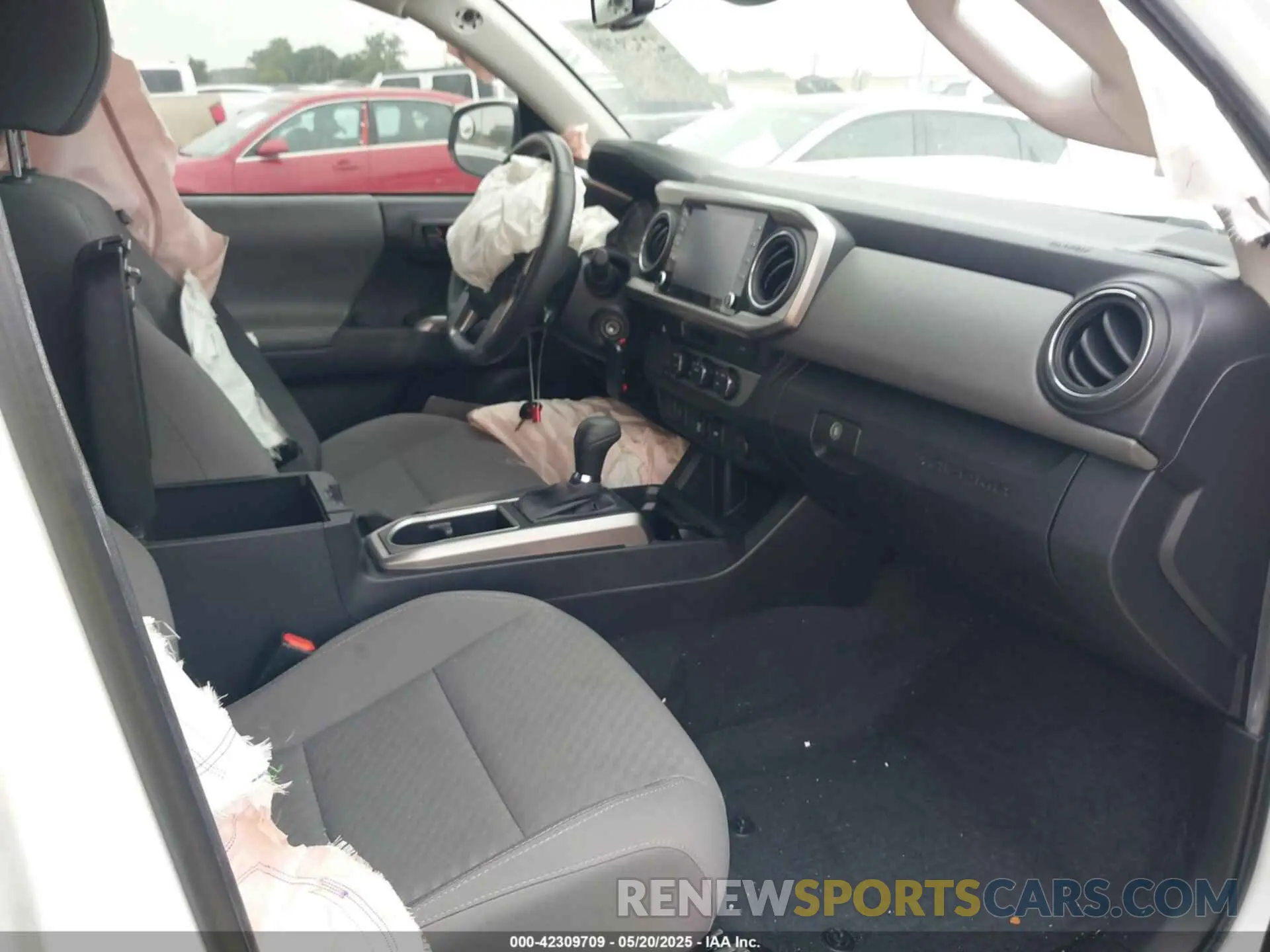5 Photograph of a damaged car 3TMAZ5CN2NM179189 TOYOTA TACOMA 2022