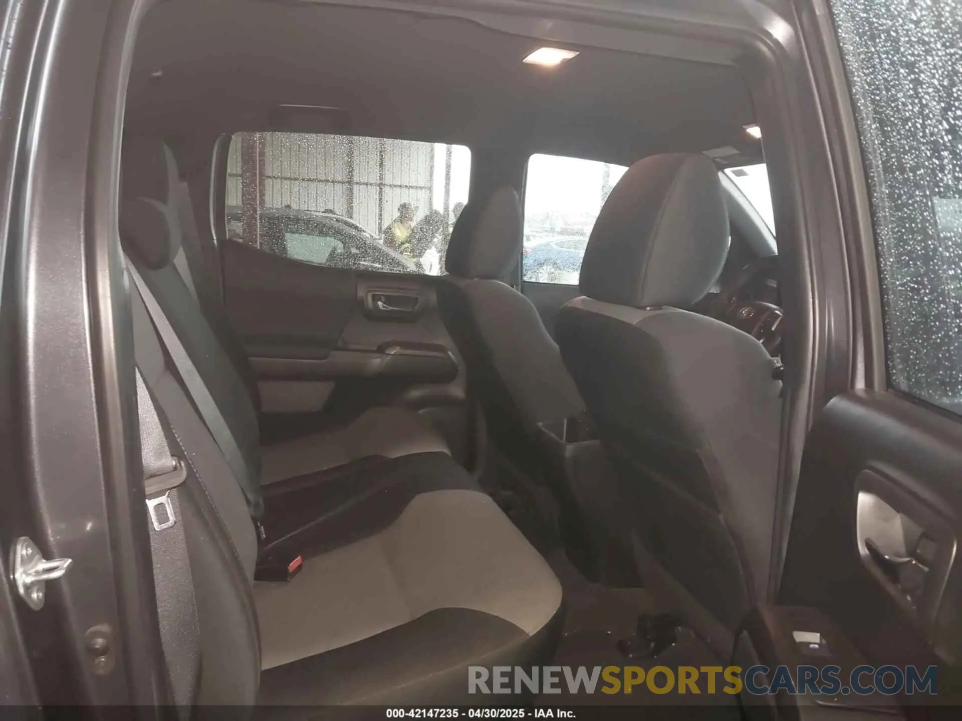 8 Photograph of a damaged car 3TMAZ5CN2NM181329 TOYOTA TACOMA 2022