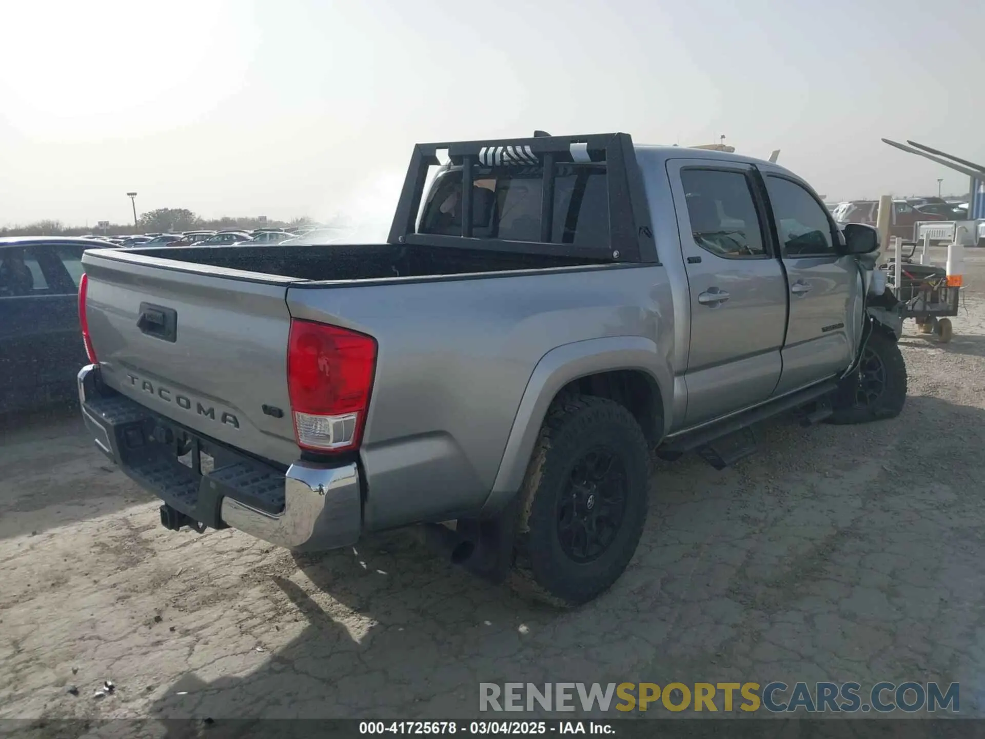 4 Photograph of a damaged car 3TMAZ5CN2NM192153 TOYOTA TACOMA 2022