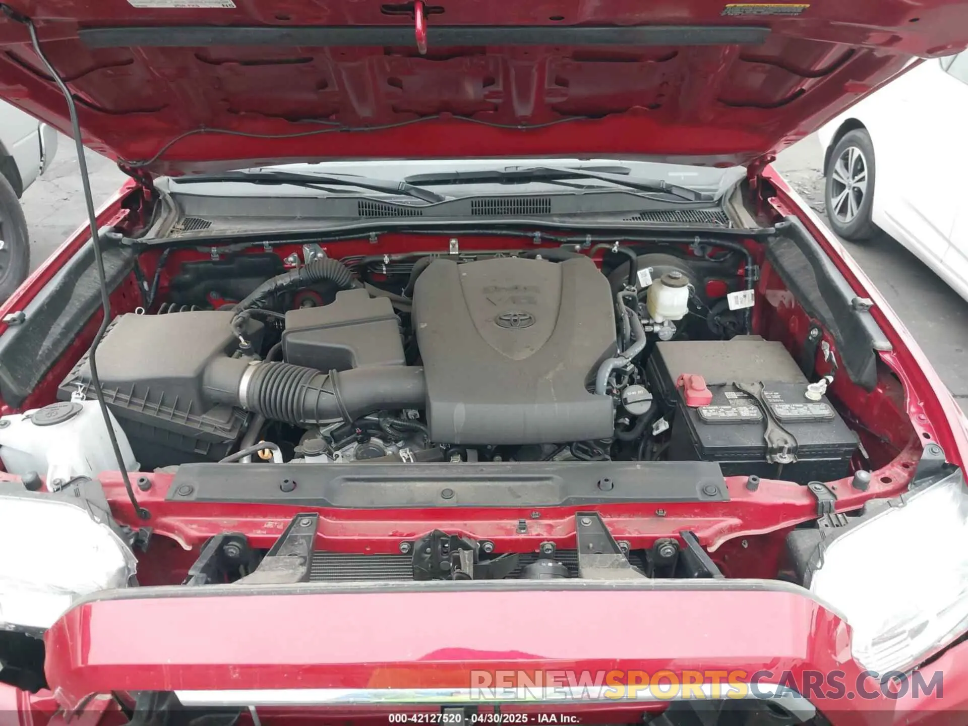 10 Photograph of a damaged car 3TMAZ5CN3NM170503 TOYOTA TACOMA 2022