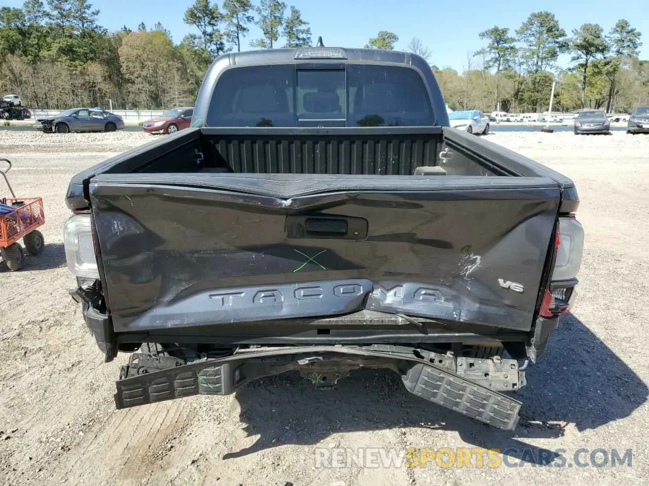 6 Photograph of a damaged car 3TMAZ5CN3NM188399 TOYOTA TACOMA 2022