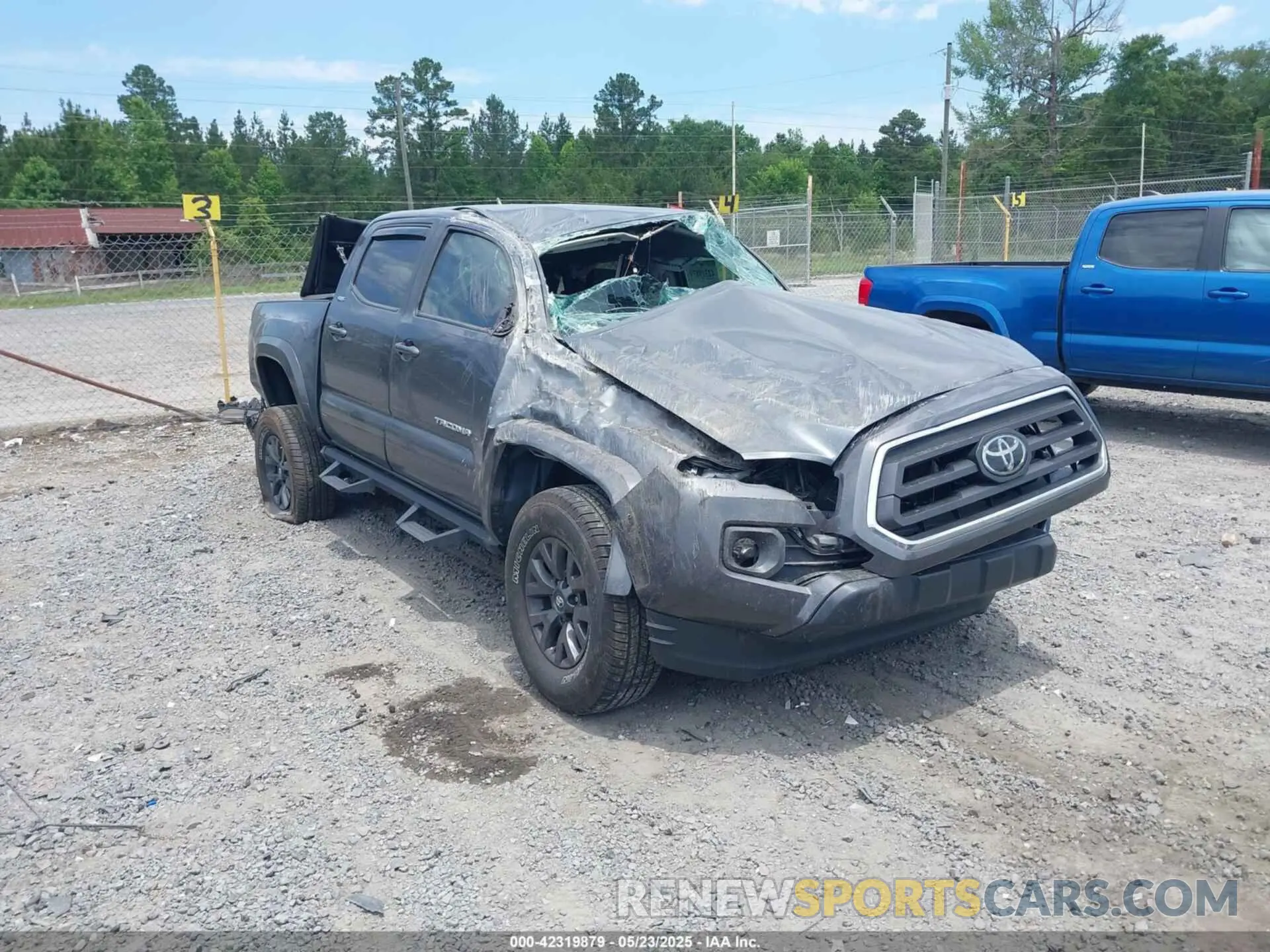 1 Photograph of a damaged car 3TMAZ5CN3NM189570 TOYOTA TACOMA 2022