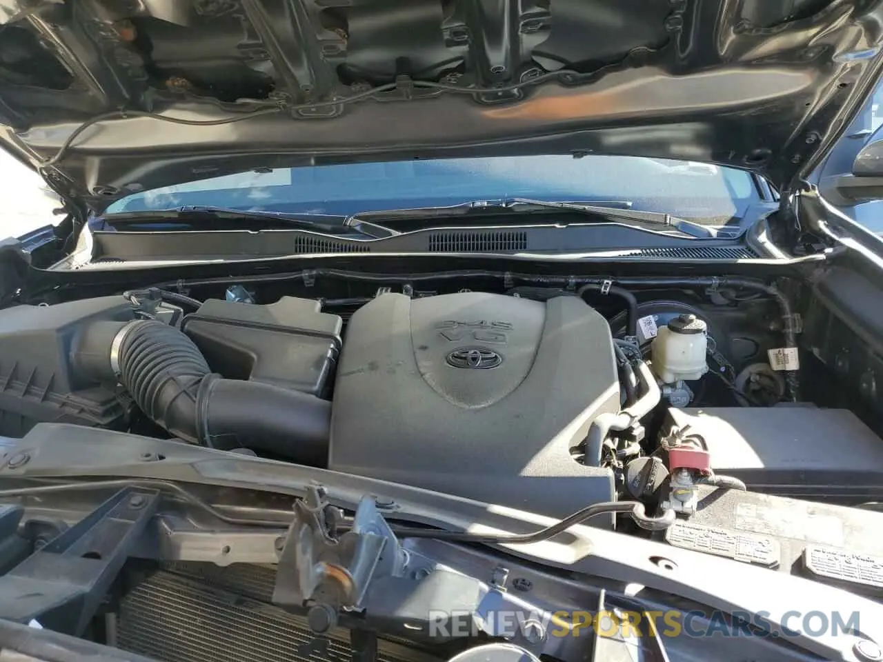 11 Photograph of a damaged car 3TMAZ5CN4NM162250 TOYOTA TACOMA 2022