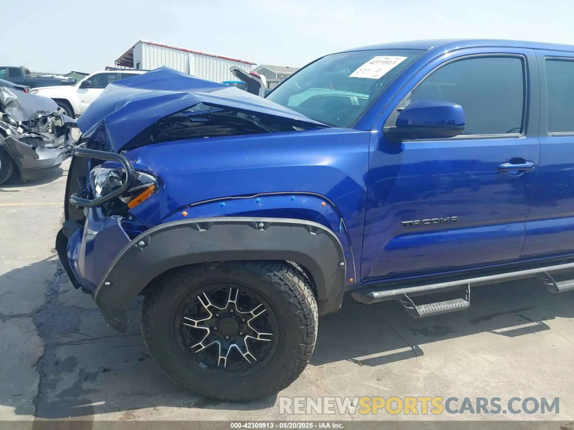 17 Photograph of a damaged car 3TMAZ5CN4NM172017 TOYOTA TACOMA 2022