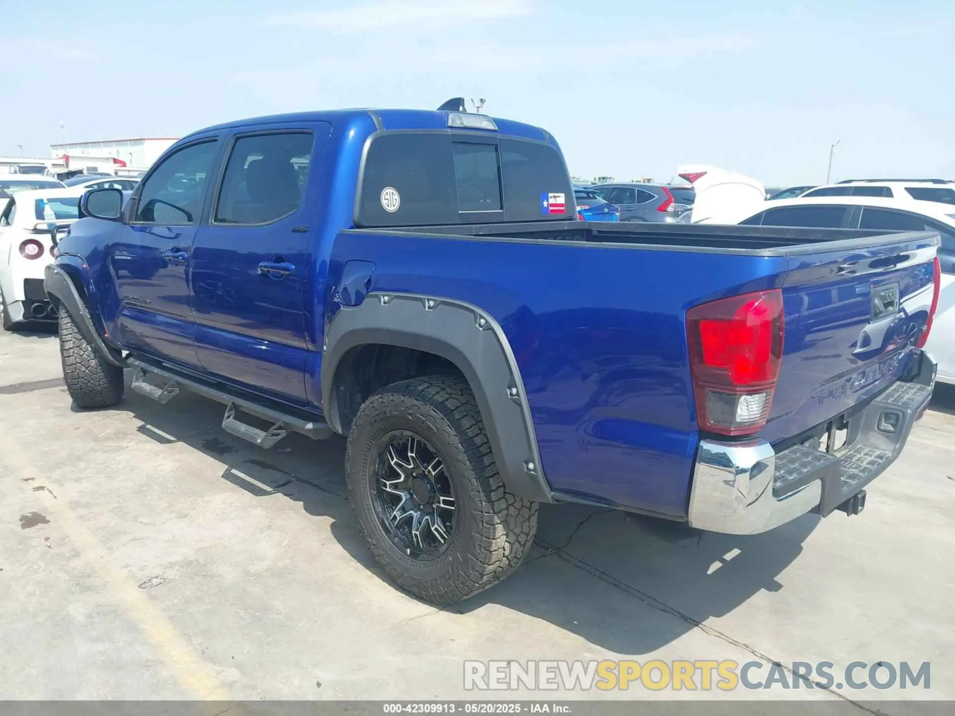 3 Photograph of a damaged car 3TMAZ5CN4NM172017 TOYOTA TACOMA 2022
