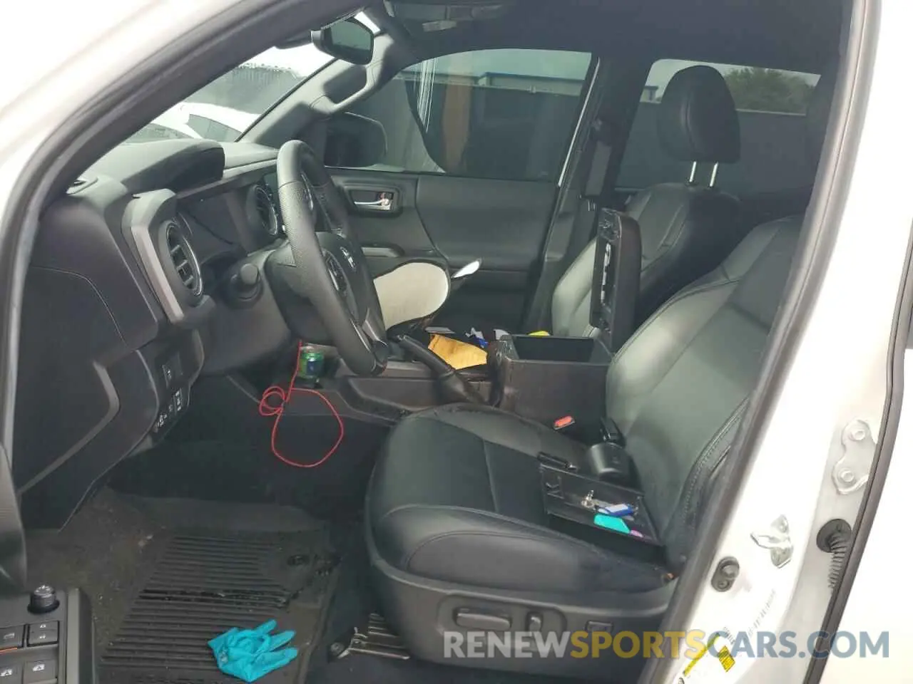7 Photograph of a damaged car 3TMAZ5CN4NM179629 TOYOTA TACOMA 2022