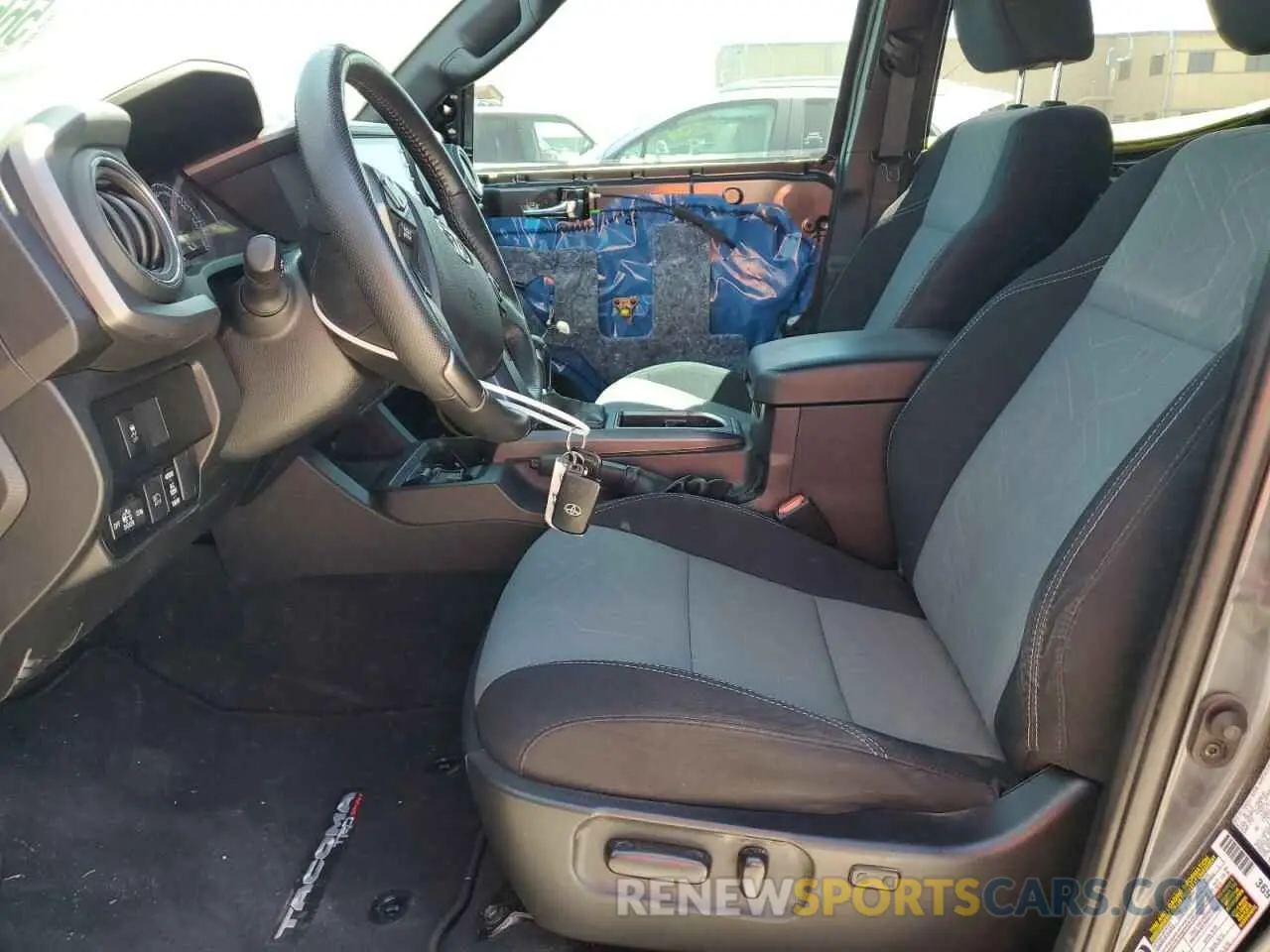 7 Photograph of a damaged car 3TMAZ5CN4NM184443 TOYOTA TACOMA 2022