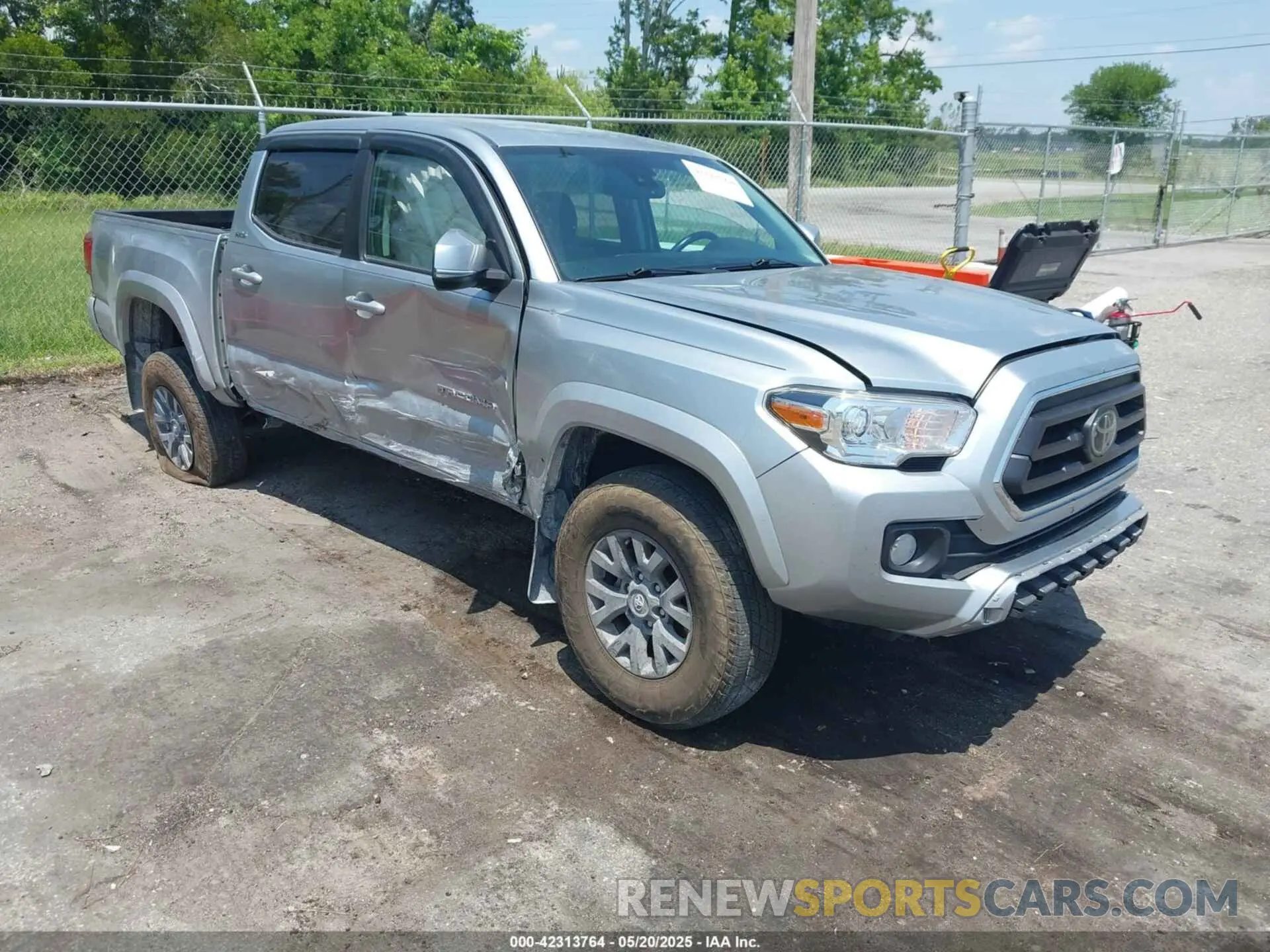 1 Photograph of a damaged car 3TMAZ5CN5NM181423 TOYOTA TACOMA 2022