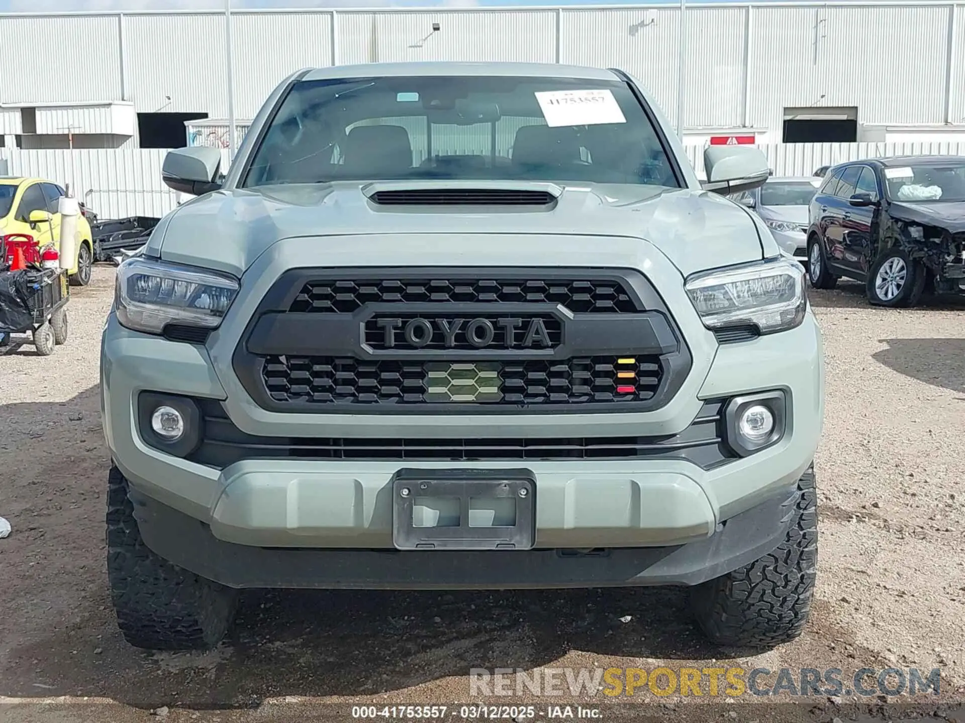 13 Photograph of a damaged car 3TMAZ5CN5NM184239 TOYOTA TACOMA 2022