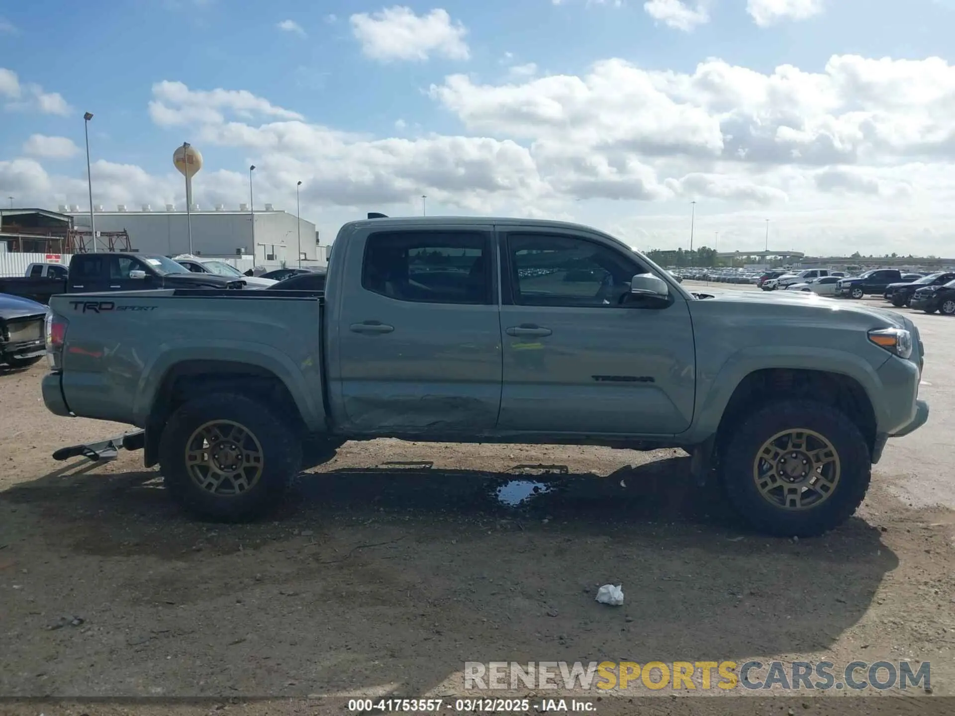 14 Photograph of a damaged car 3TMAZ5CN5NM184239 TOYOTA TACOMA 2022