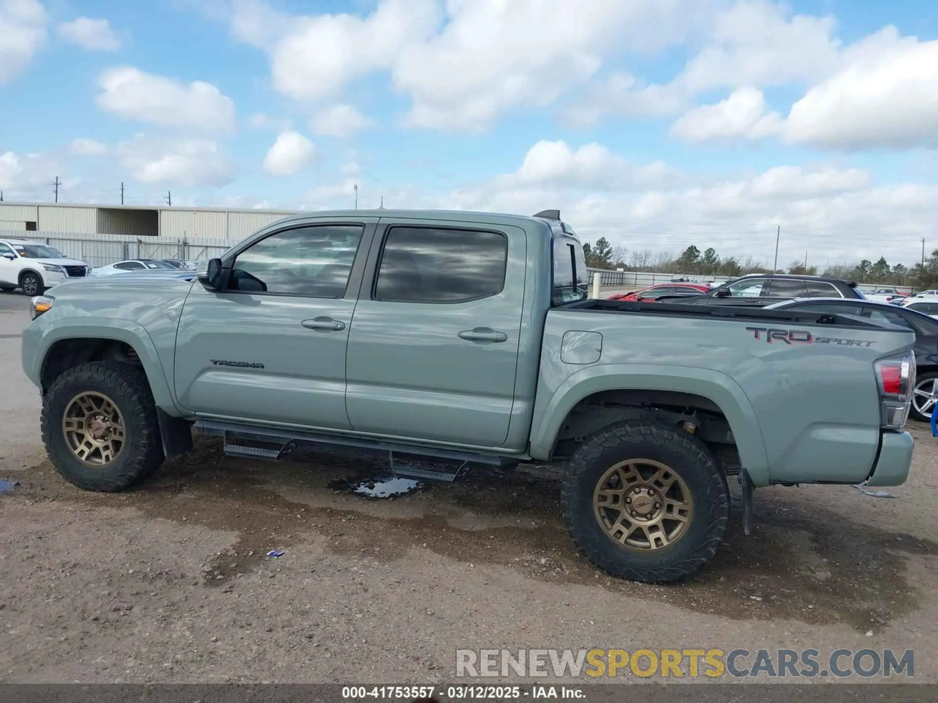 15 Photograph of a damaged car 3TMAZ5CN5NM184239 TOYOTA TACOMA 2022
