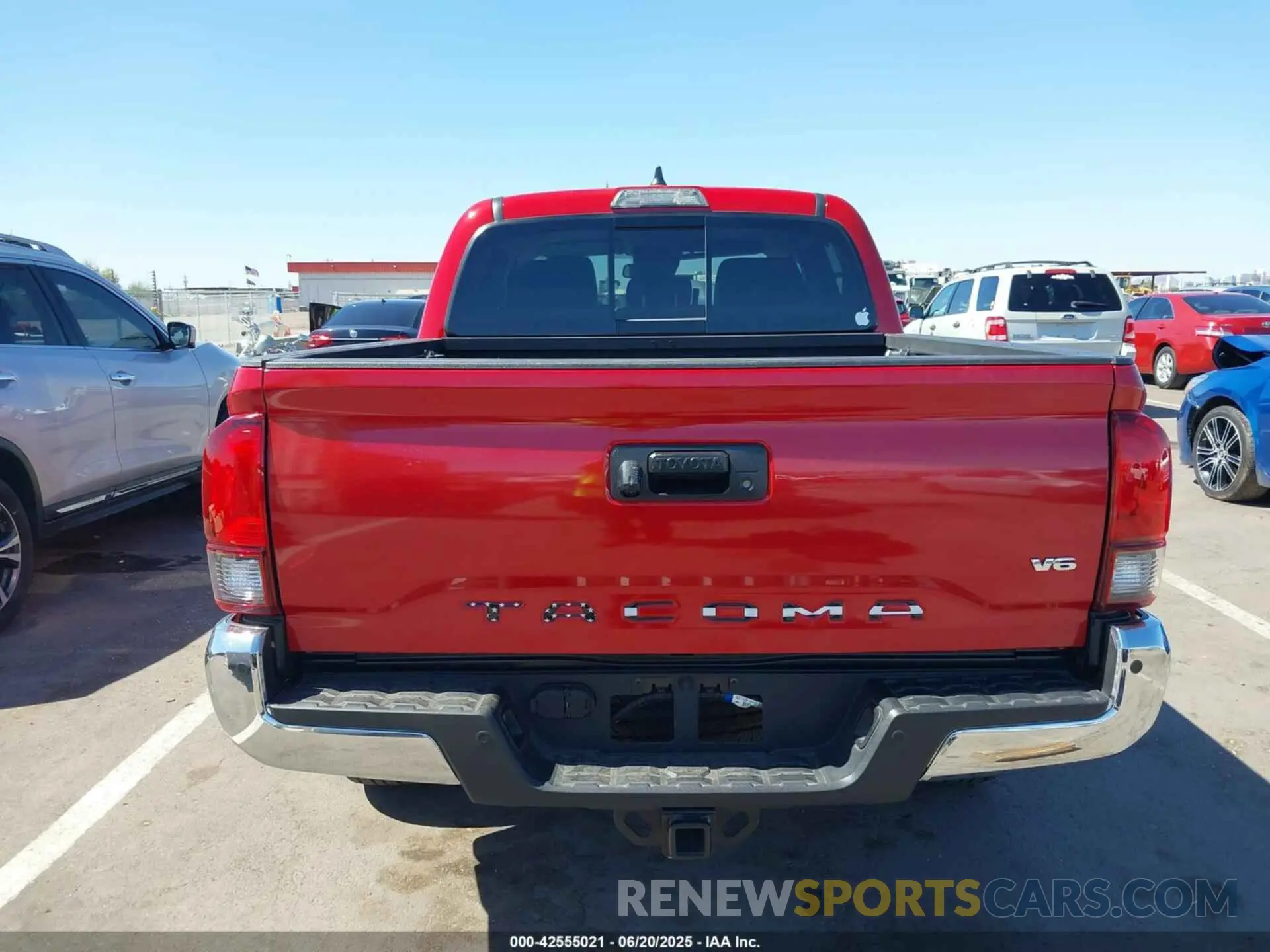 16 Photograph of a damaged car 3TMAZ5CN5NM194494 TOYOTA TACOMA 2022