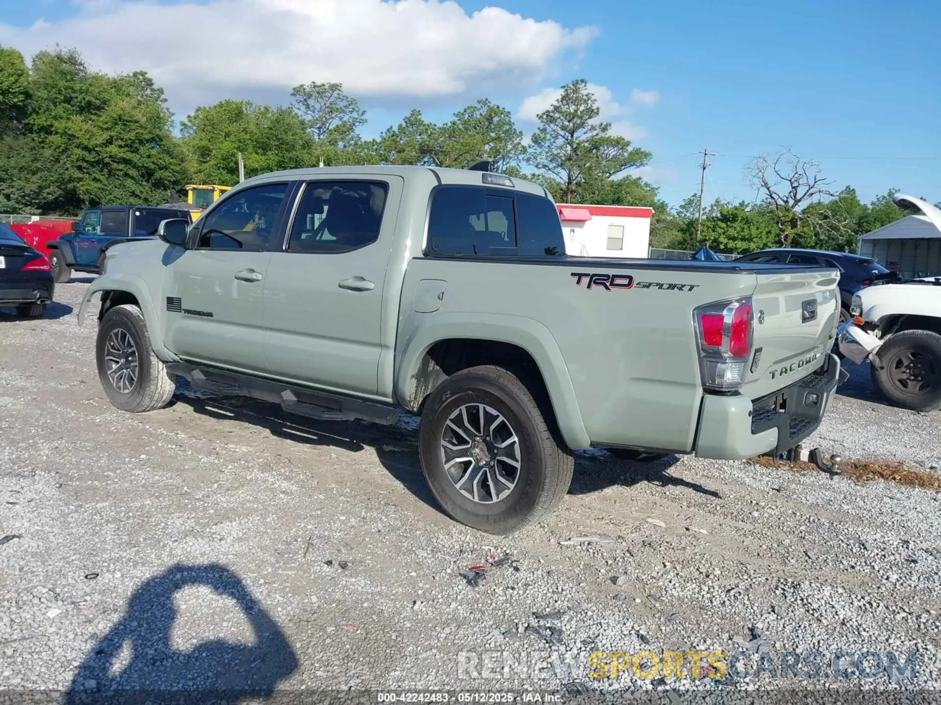 3 Photograph of a damaged car 3TMAZ5CN6NM164923 TOYOTA TACOMA 2022