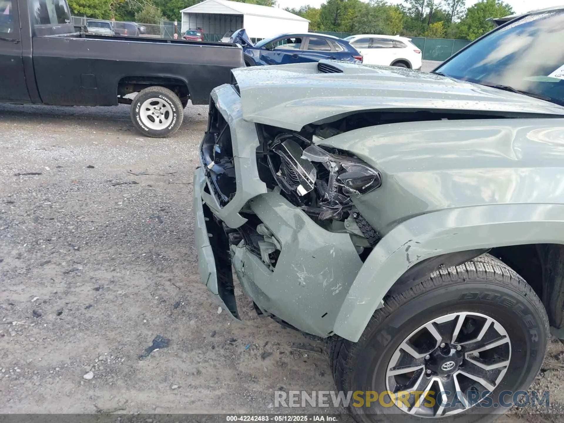 6 Photograph of a damaged car 3TMAZ5CN6NM164923 TOYOTA TACOMA 2022