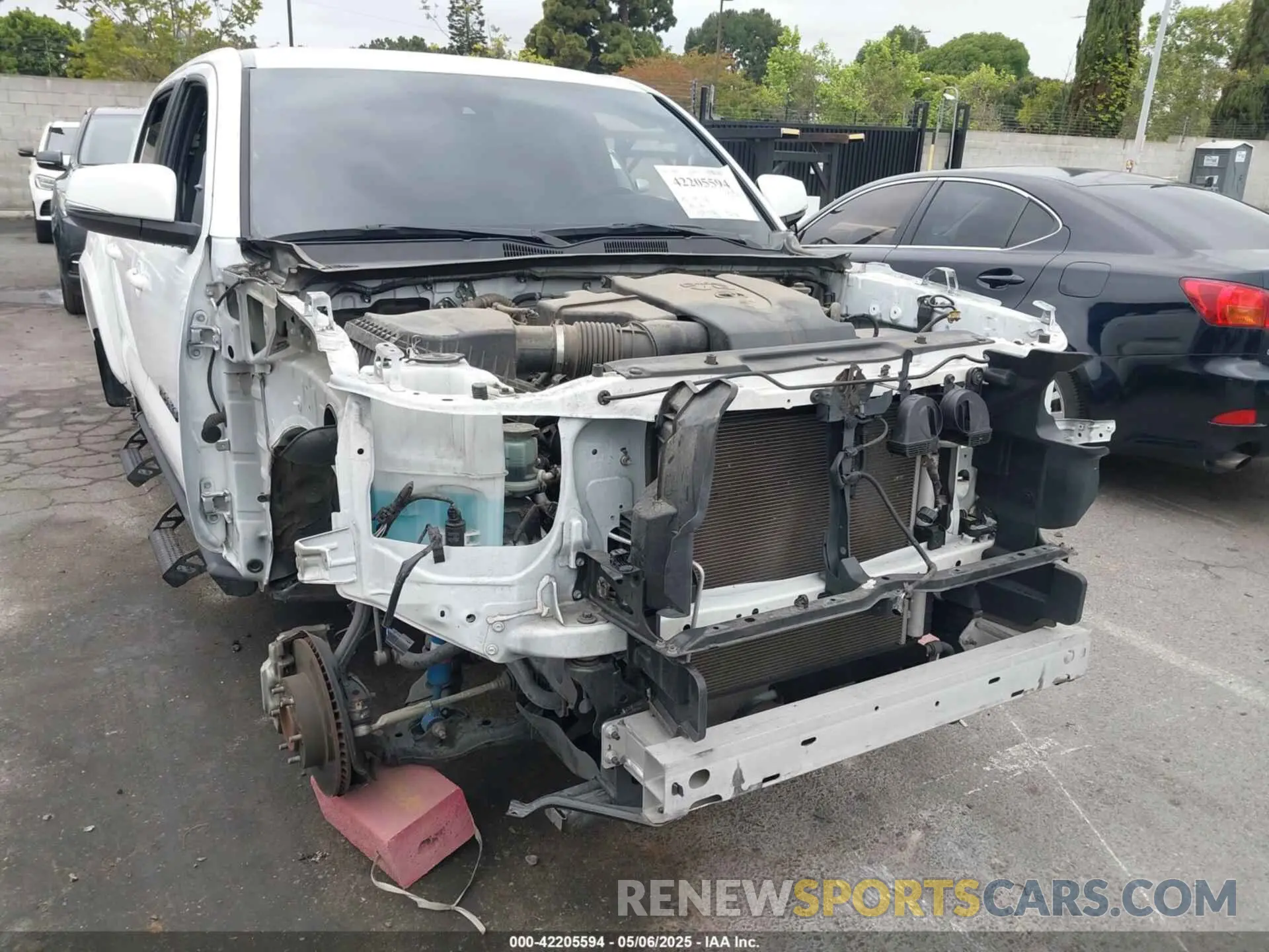 6 Photograph of a damaged car 3TMAZ5CN6NM172990 TOYOTA TACOMA 2022