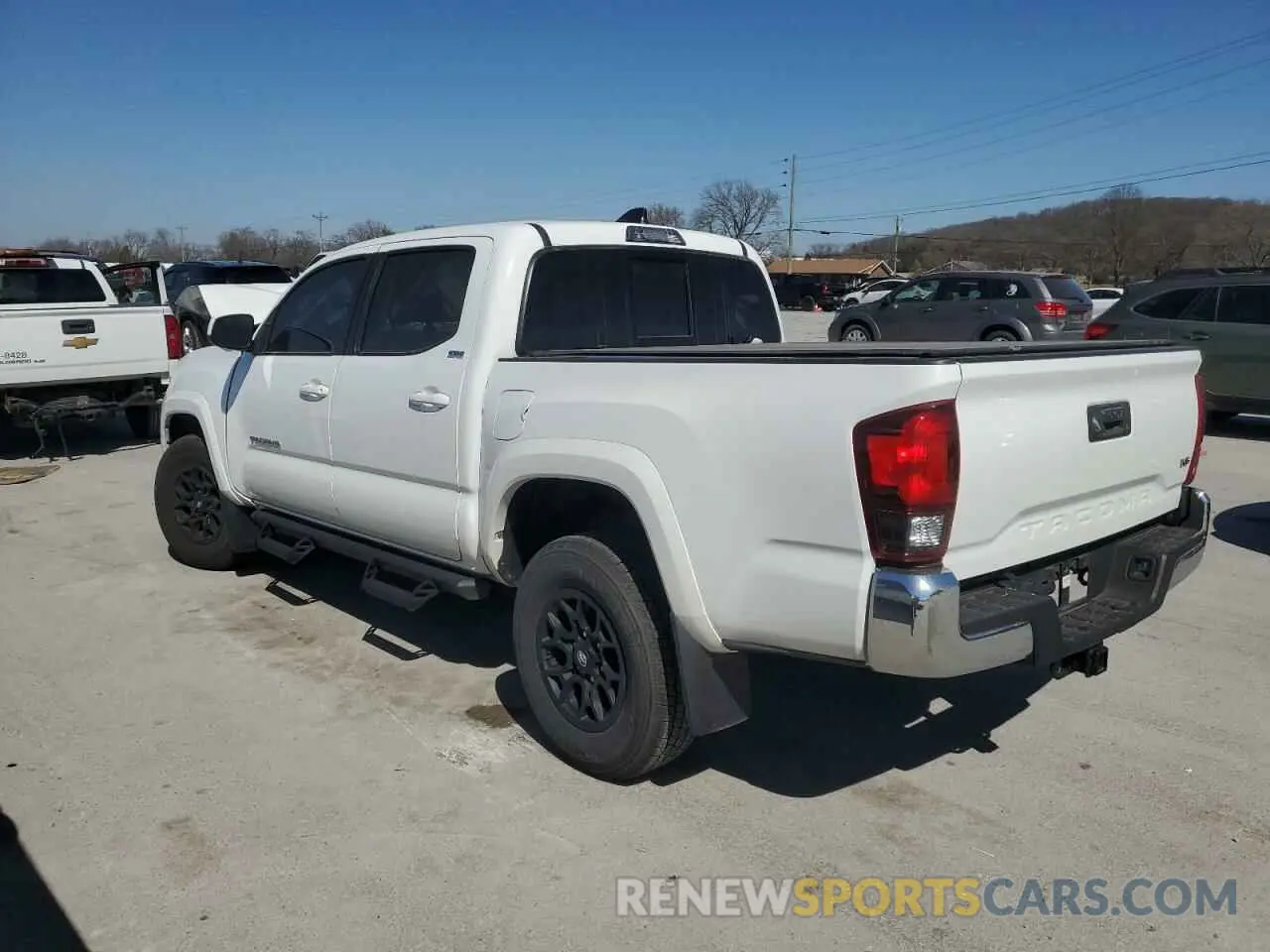 2 Photograph of a damaged car 3TMAZ5CN6NM175064 TOYOTA TACOMA 2022