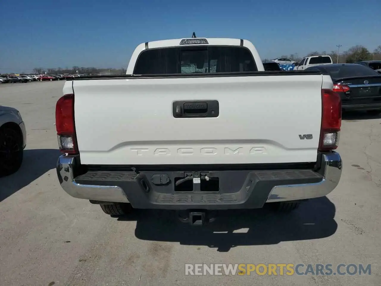 6 Photograph of a damaged car 3TMAZ5CN6NM175064 TOYOTA TACOMA 2022