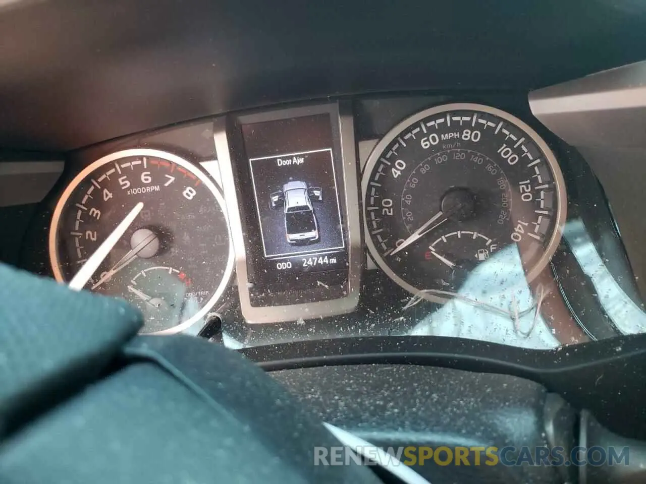9 Photograph of a damaged car 3TMAZ5CN6NM175064 TOYOTA TACOMA 2022