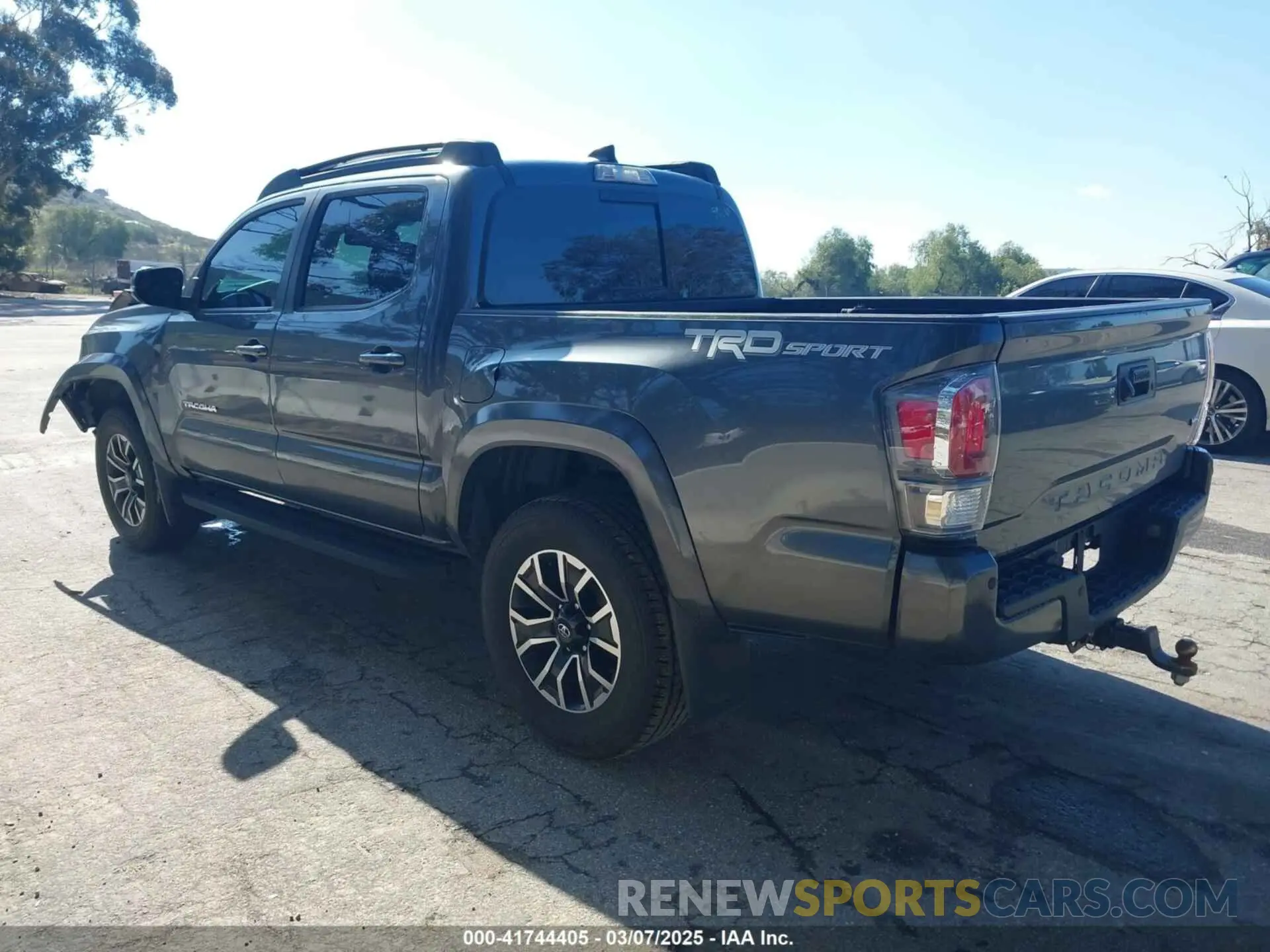 3 Photograph of a damaged car 3TMAZ5CN7NM173128 TOYOTA TACOMA 2022