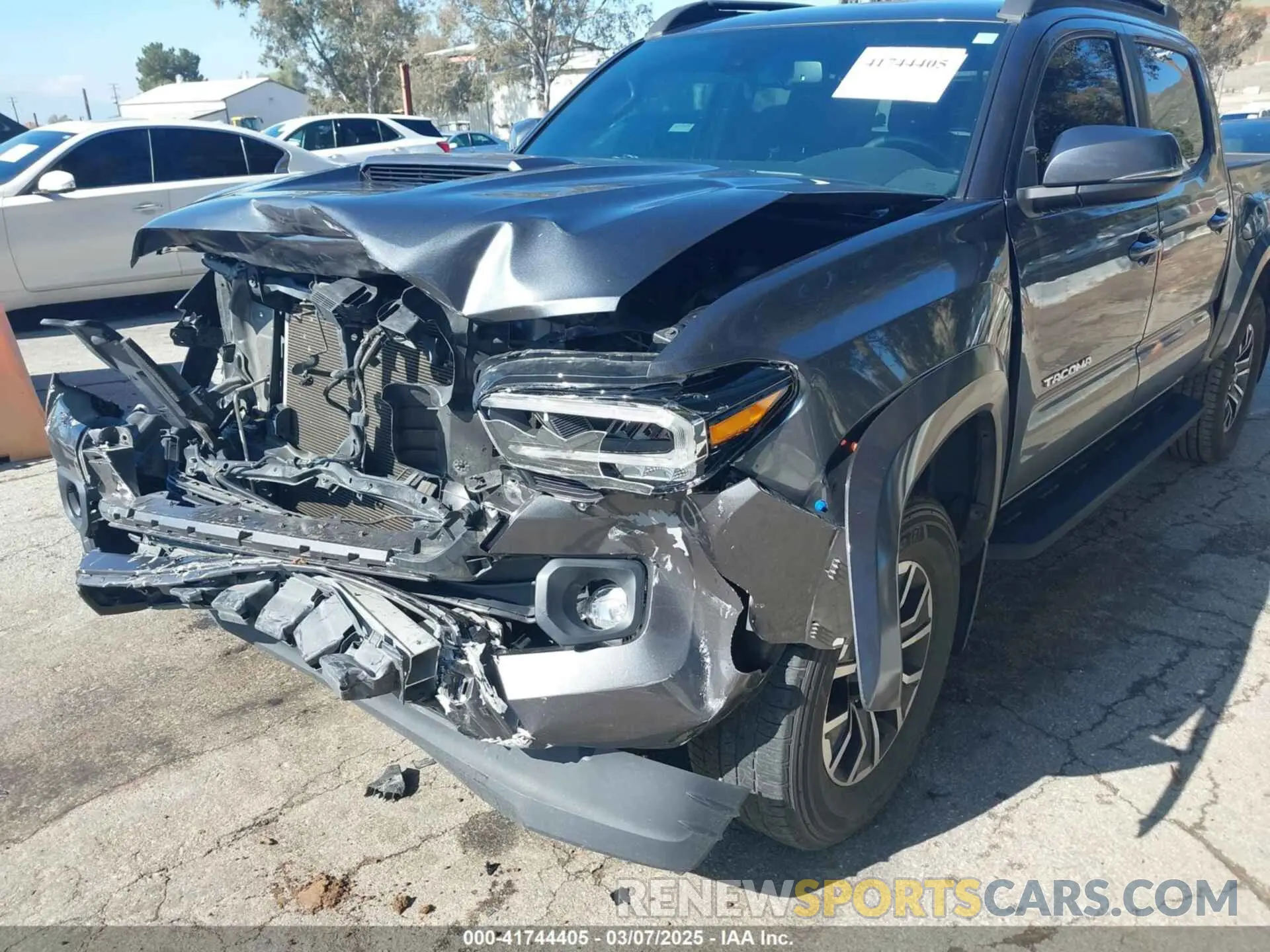 6 Photograph of a damaged car 3TMAZ5CN7NM173128 TOYOTA TACOMA 2022