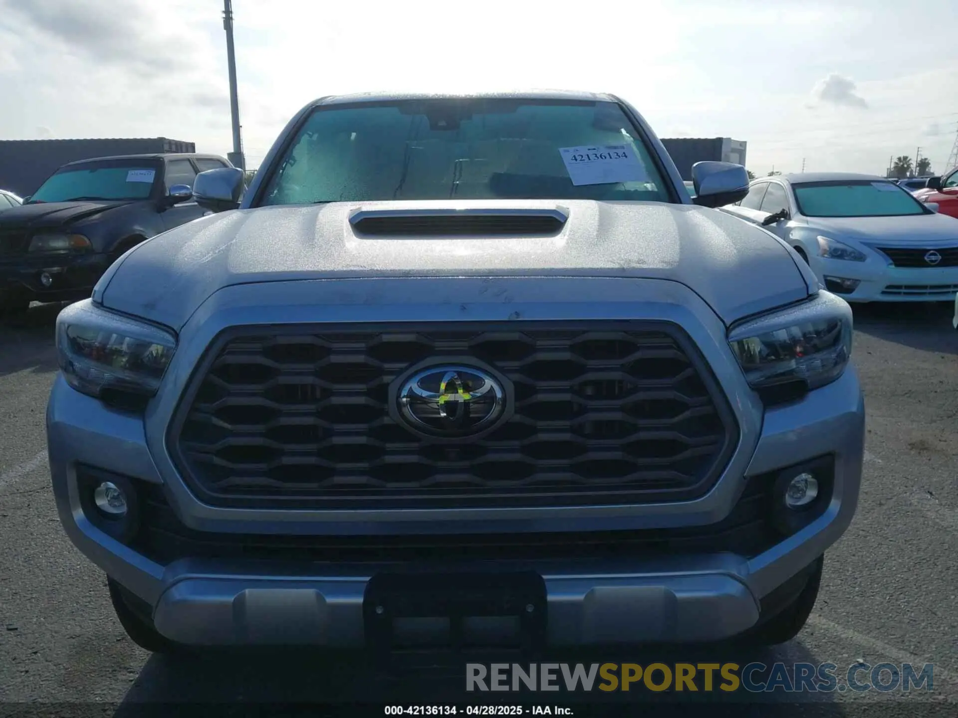 11 Photograph of a damaged car 3TMAZ5CN7NM178782 TOYOTA TACOMA 2022