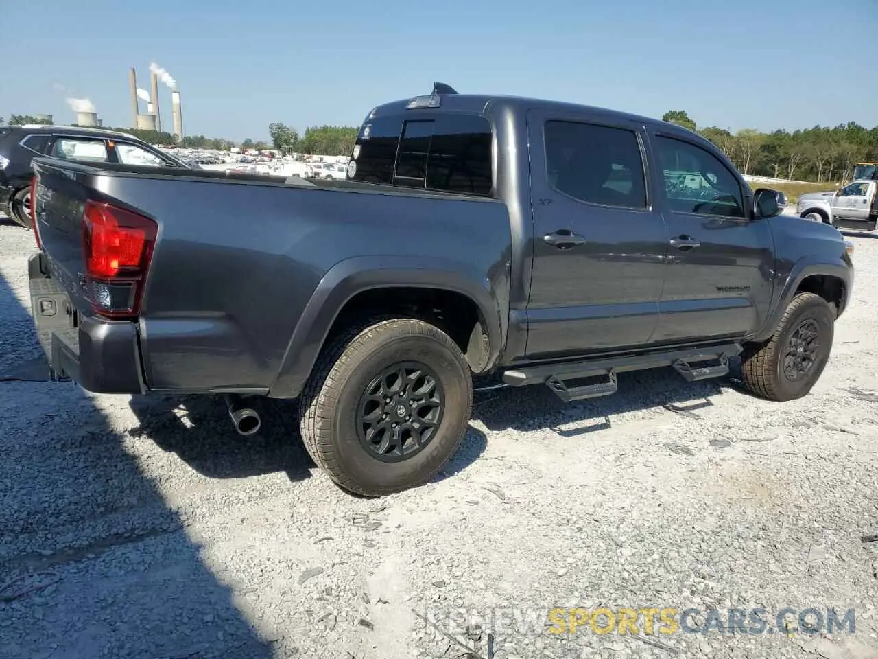 3 Photograph of a damaged car 3TMAZ5CN8NM170464 TOYOTA TACOMA 2022