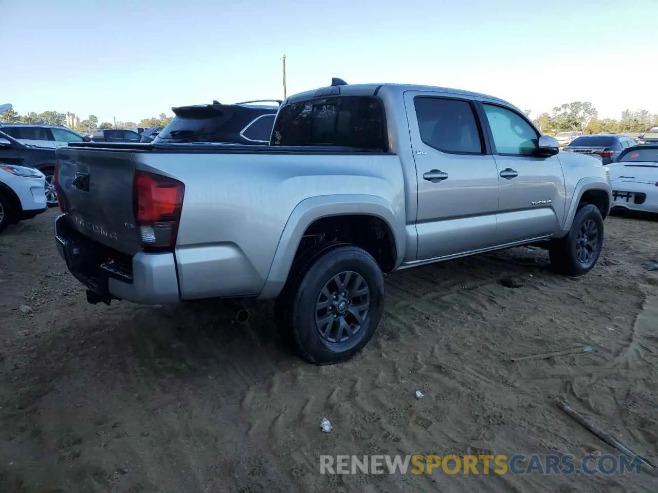 3 Photograph of a damaged car 3TMAZ5CN8NM178452 TOYOTA TACOMA 2022