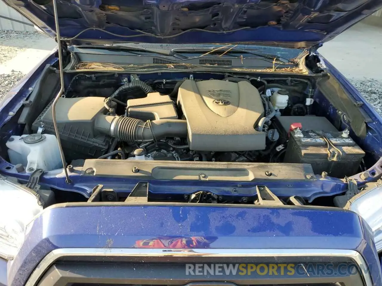 11 Photograph of a damaged car 3TMAZ5CN8NM189919 TOYOTA TACOMA 2022