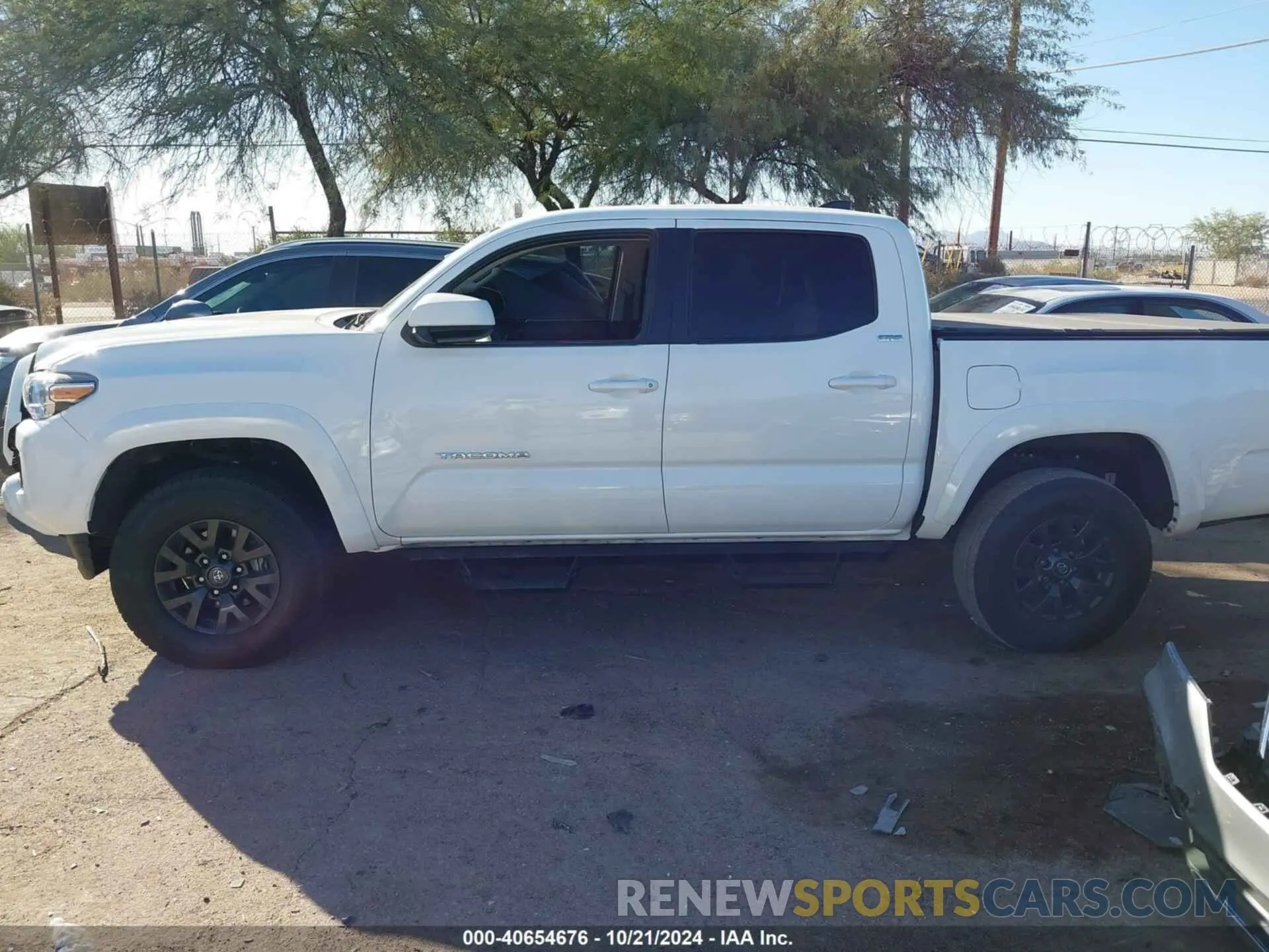 14 Photograph of a damaged car 3TMAZ5CN9NM167346 TOYOTA TACOMA 2022