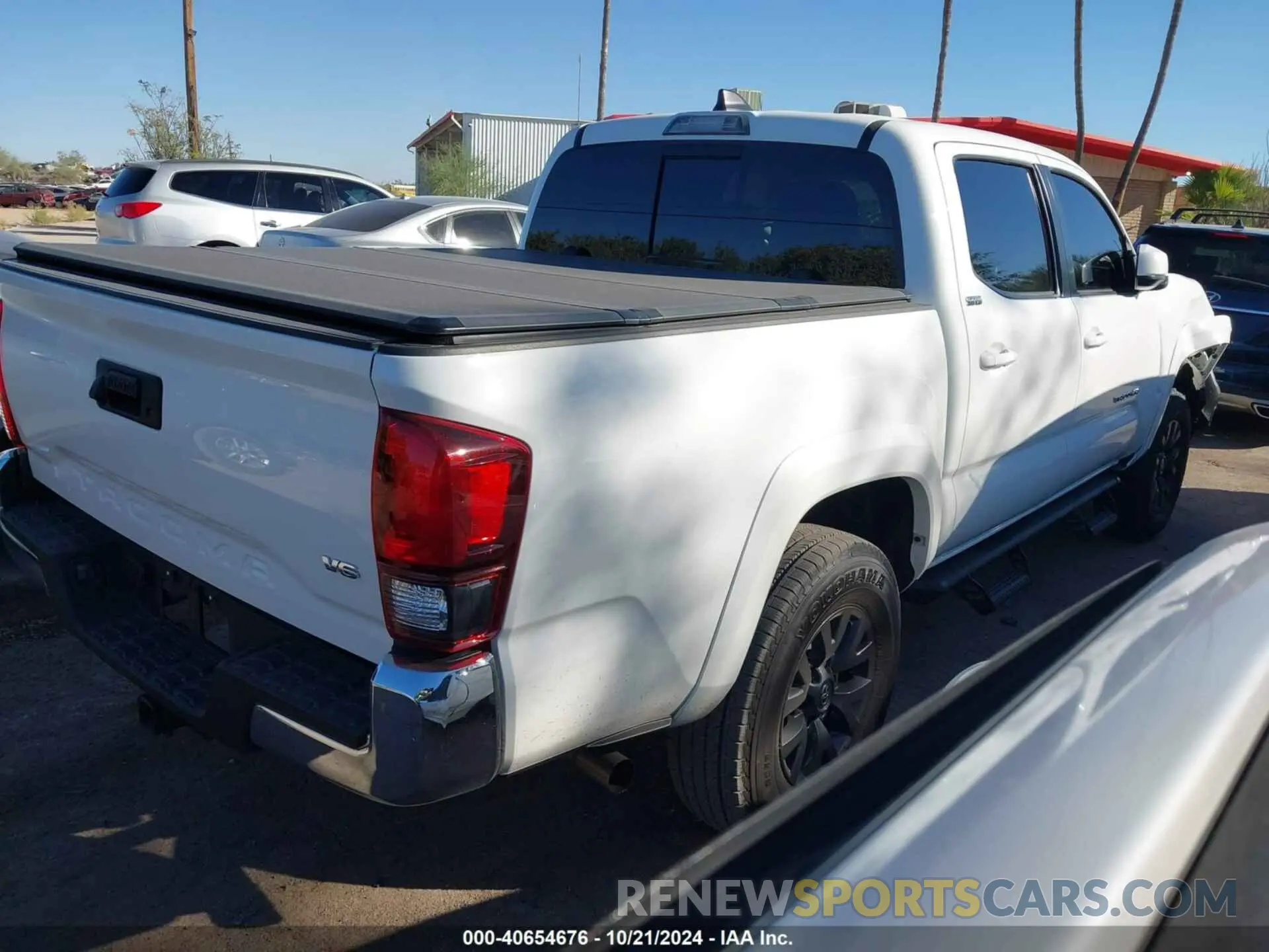 4 Photograph of a damaged car 3TMAZ5CN9NM167346 TOYOTA TACOMA 2022
