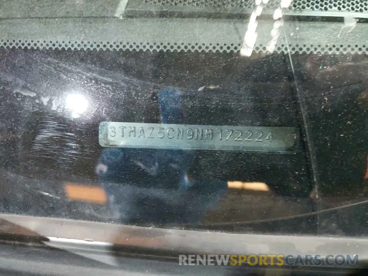 12 Photograph of a damaged car 3TMAZ5CN9NM172224 TOYOTA TACOMA 2022