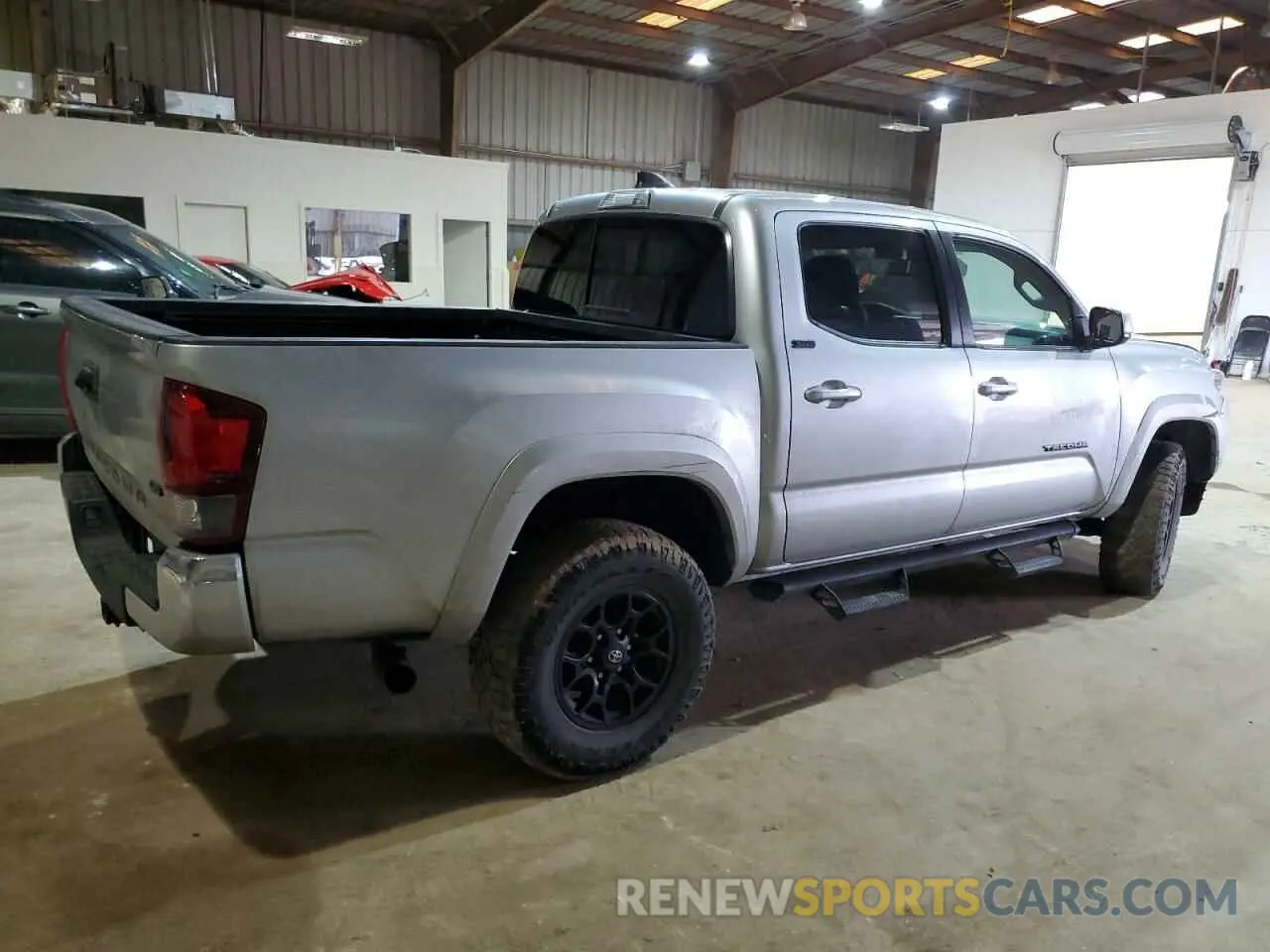 3 Photograph of a damaged car 3TMAZ5CN9NM172224 TOYOTA TACOMA 2022