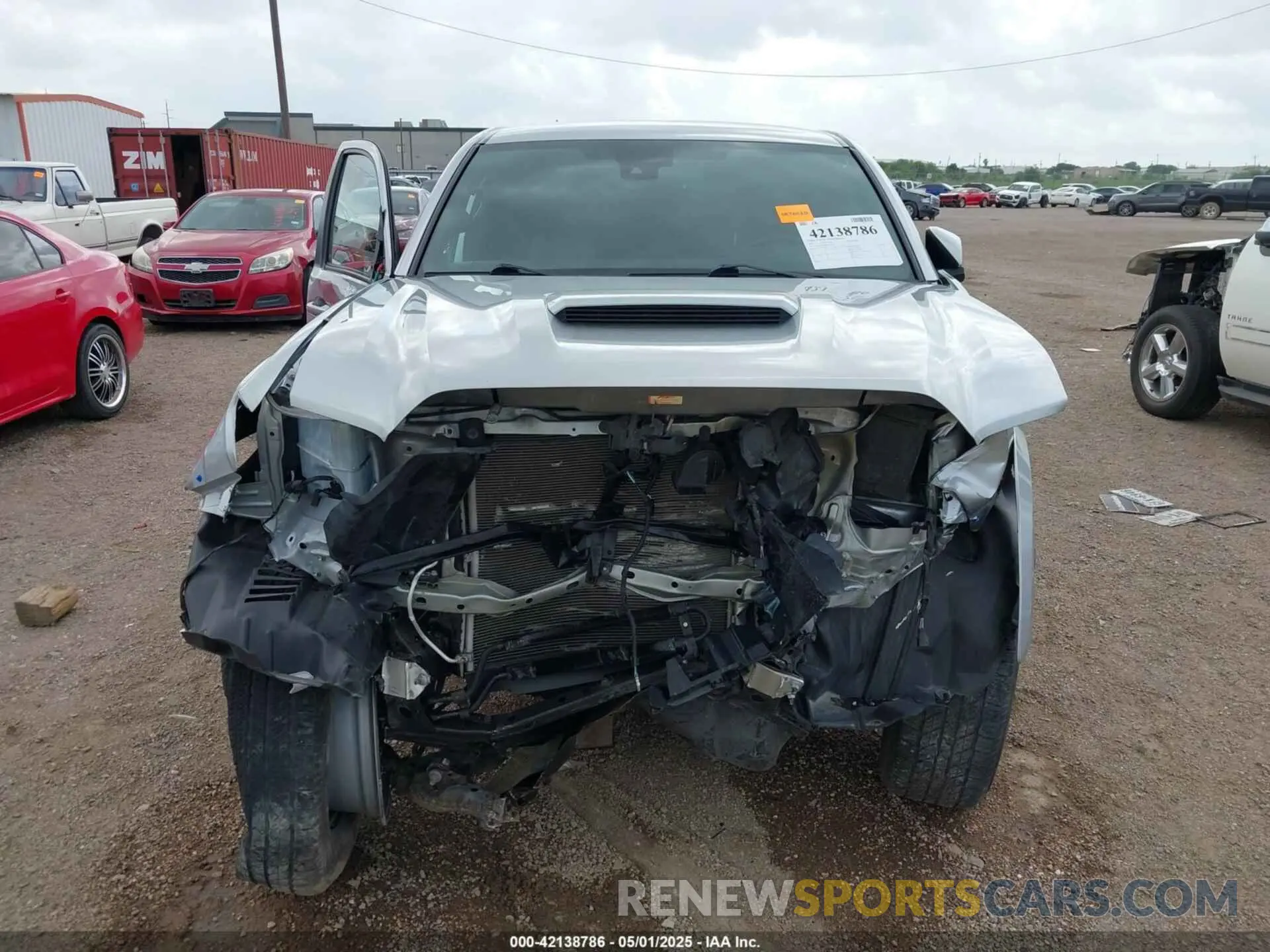 13 Photograph of a damaged car 3TMAZ5CN9NM175995 TOYOTA TACOMA 2022